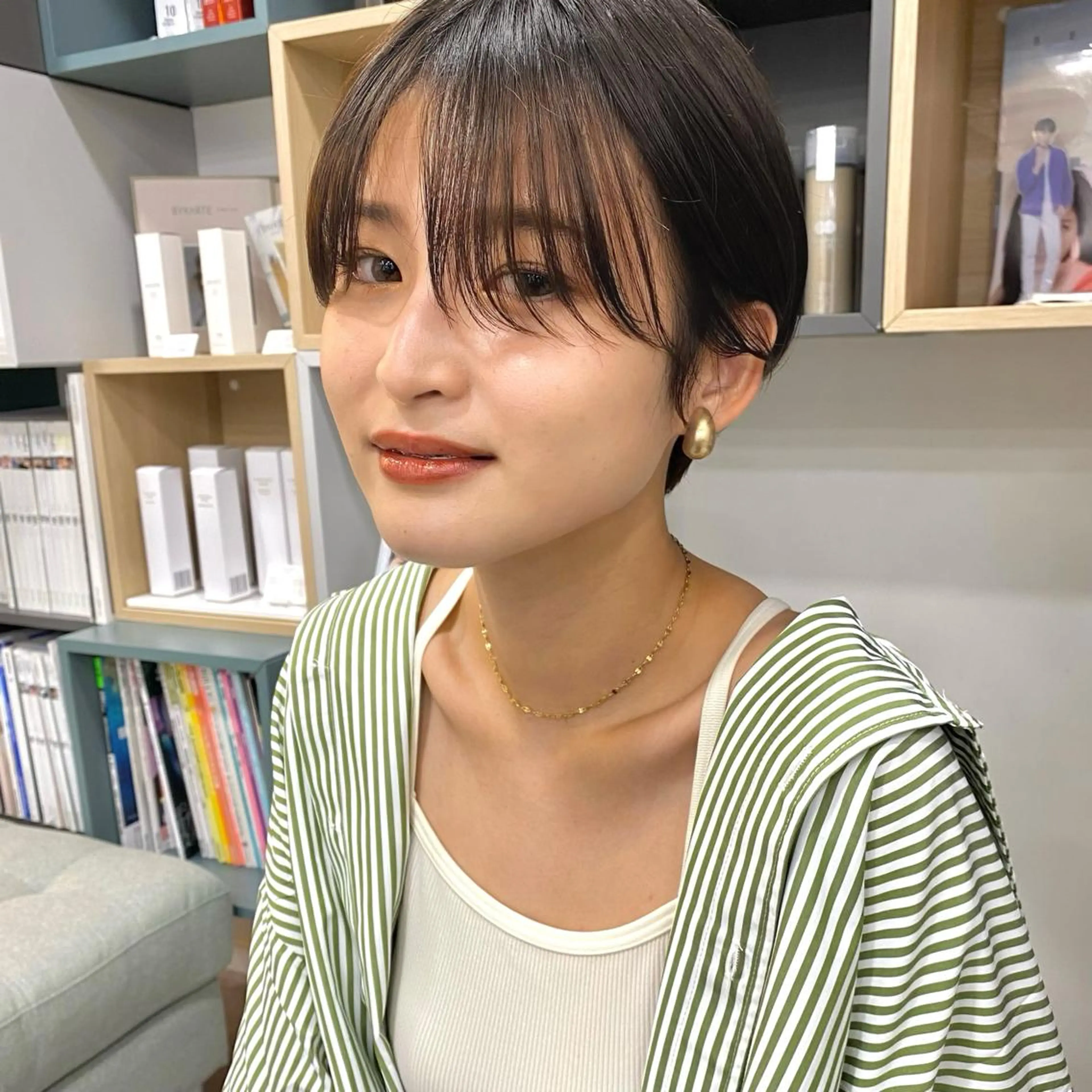 ショート カラー ハンサムショート 透明感カラー ショートヘア カット ヘアカラー トリートメント ボブ/縮毛矯正/ レイヤー/塚田のヘアスタイル