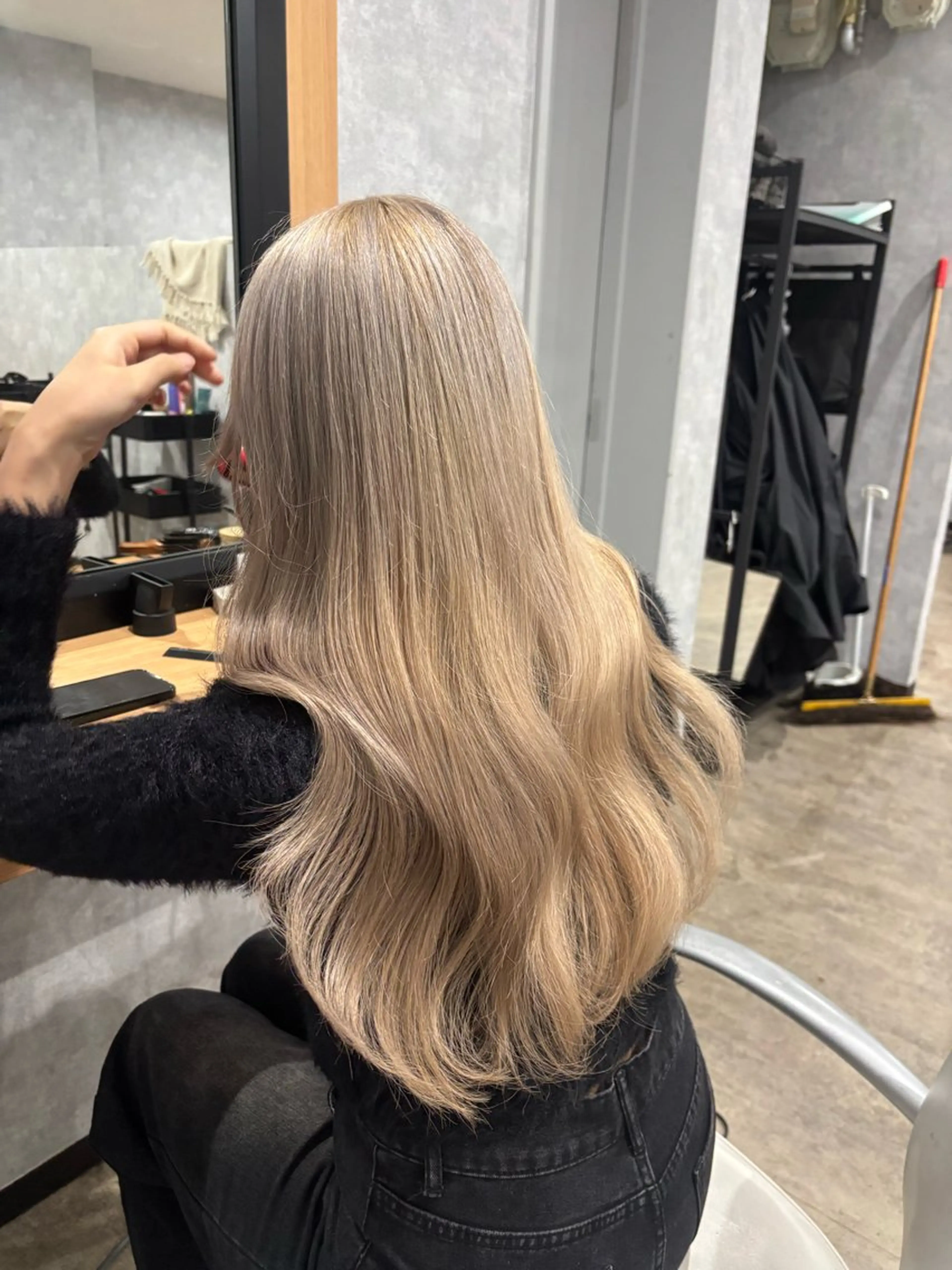 ロング カラー カット ヘアカラー トリートメント 🌐NATSUMI 🌐【寒色カラー】のヘアスタイル