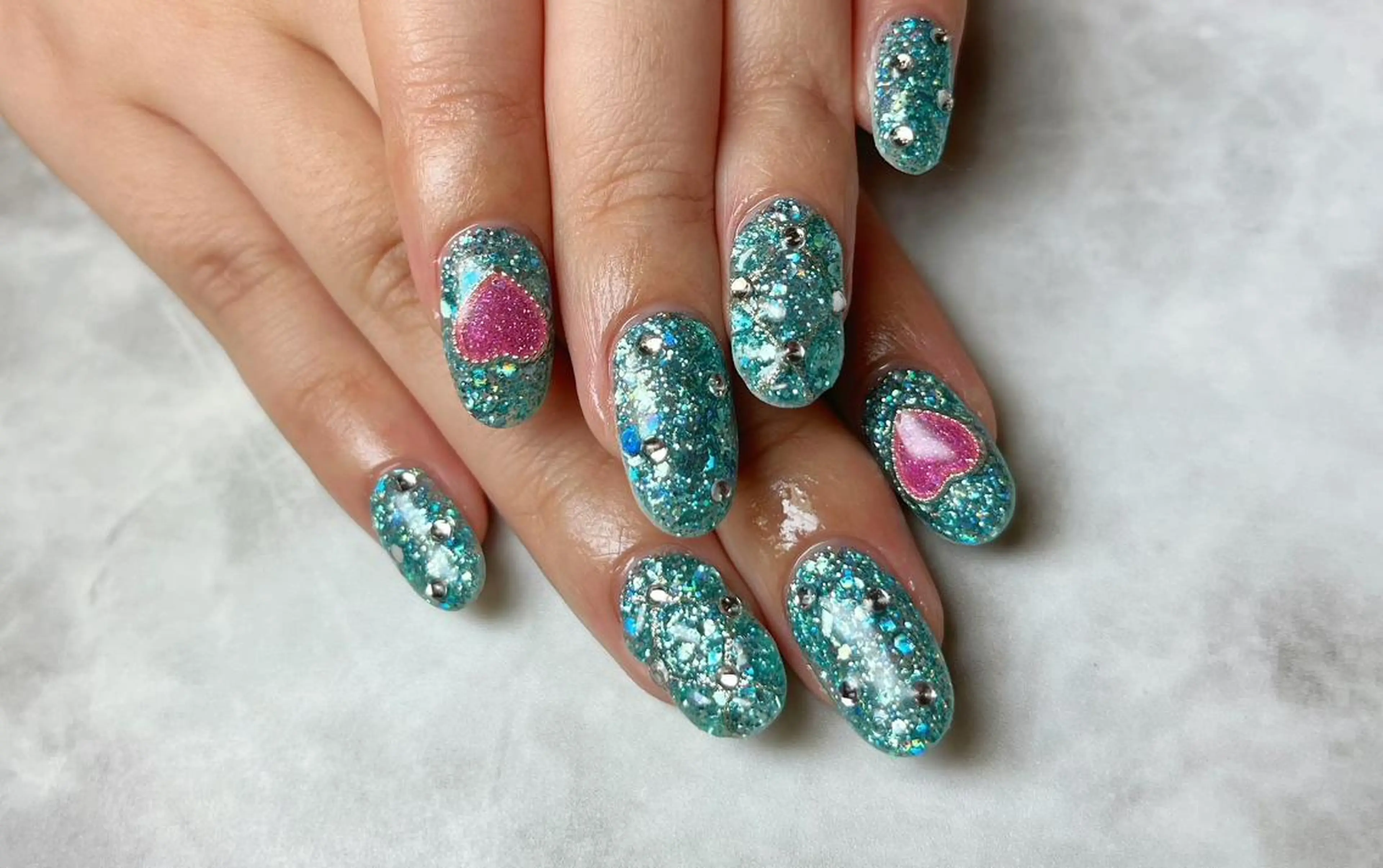 ネイル ネイルリボン 伊藤のネイルデザイン