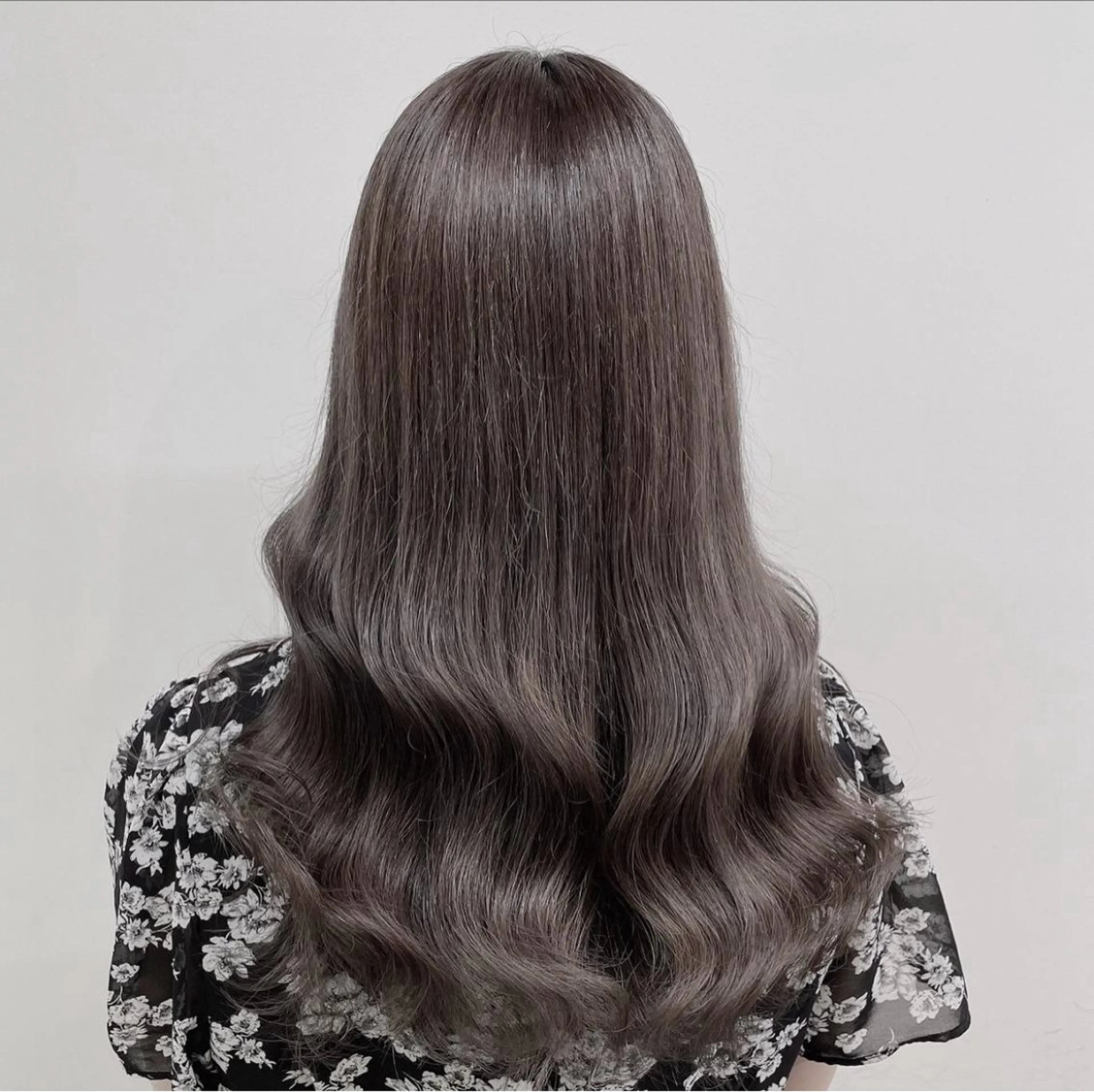 カラー eN° by youres hair 銀座所属・髪質改善・縮毛矯正 🦋✨️銀座/ゆうびのヘアスタイル