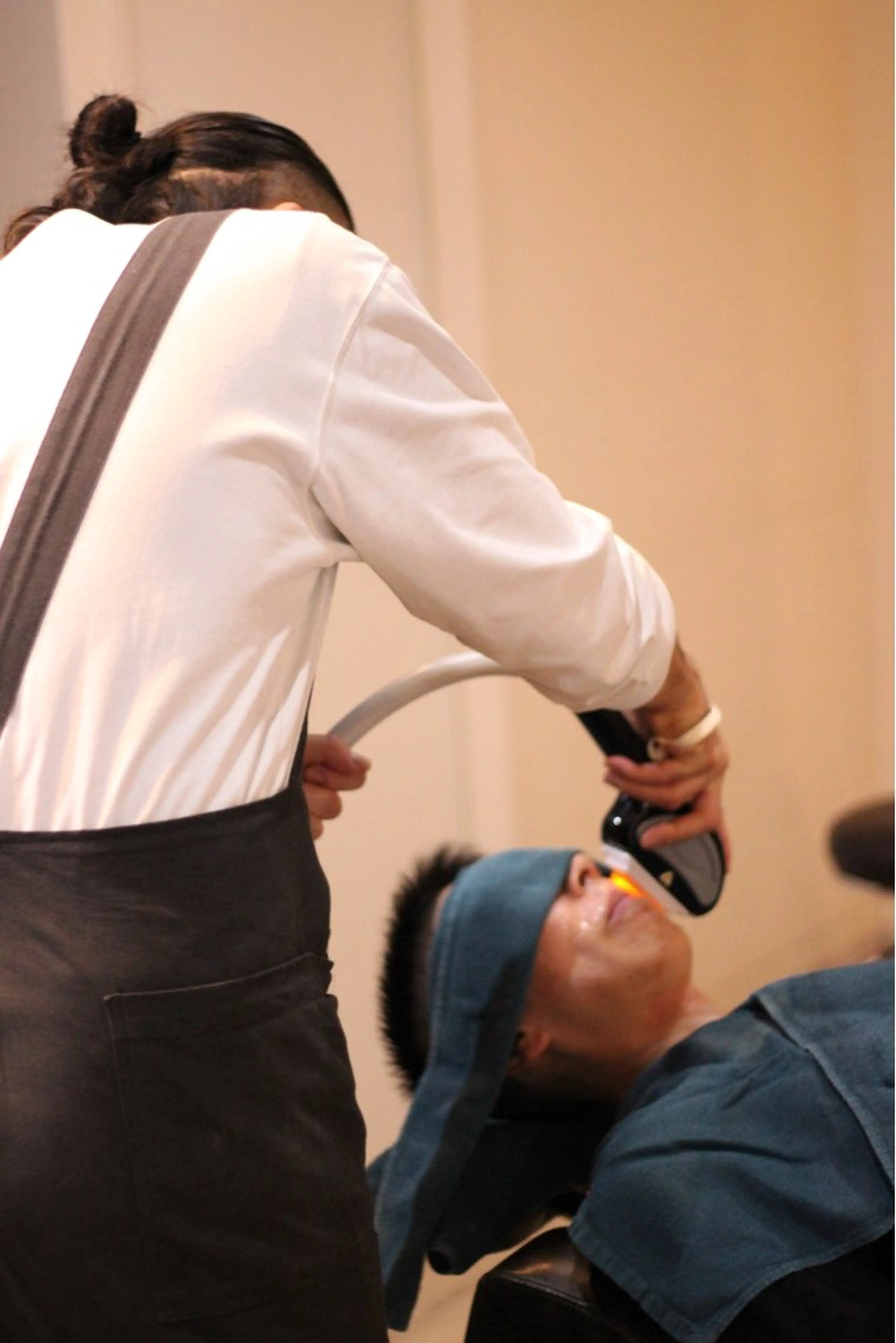 カットシャンプー➕顔脱毛の写真