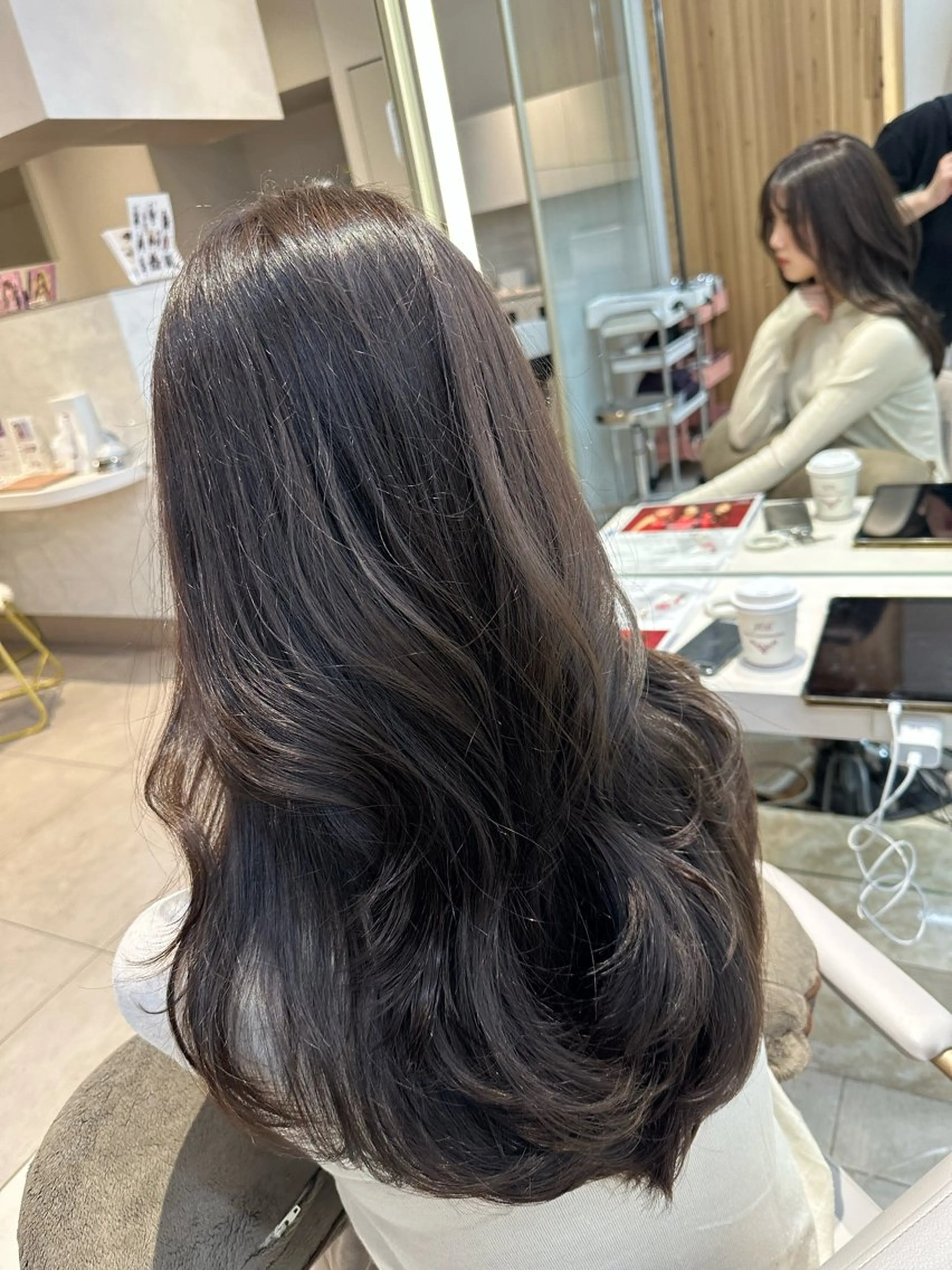 ロング oto🎀×美髪× シースルー前髪🤍のヘアスタイル
