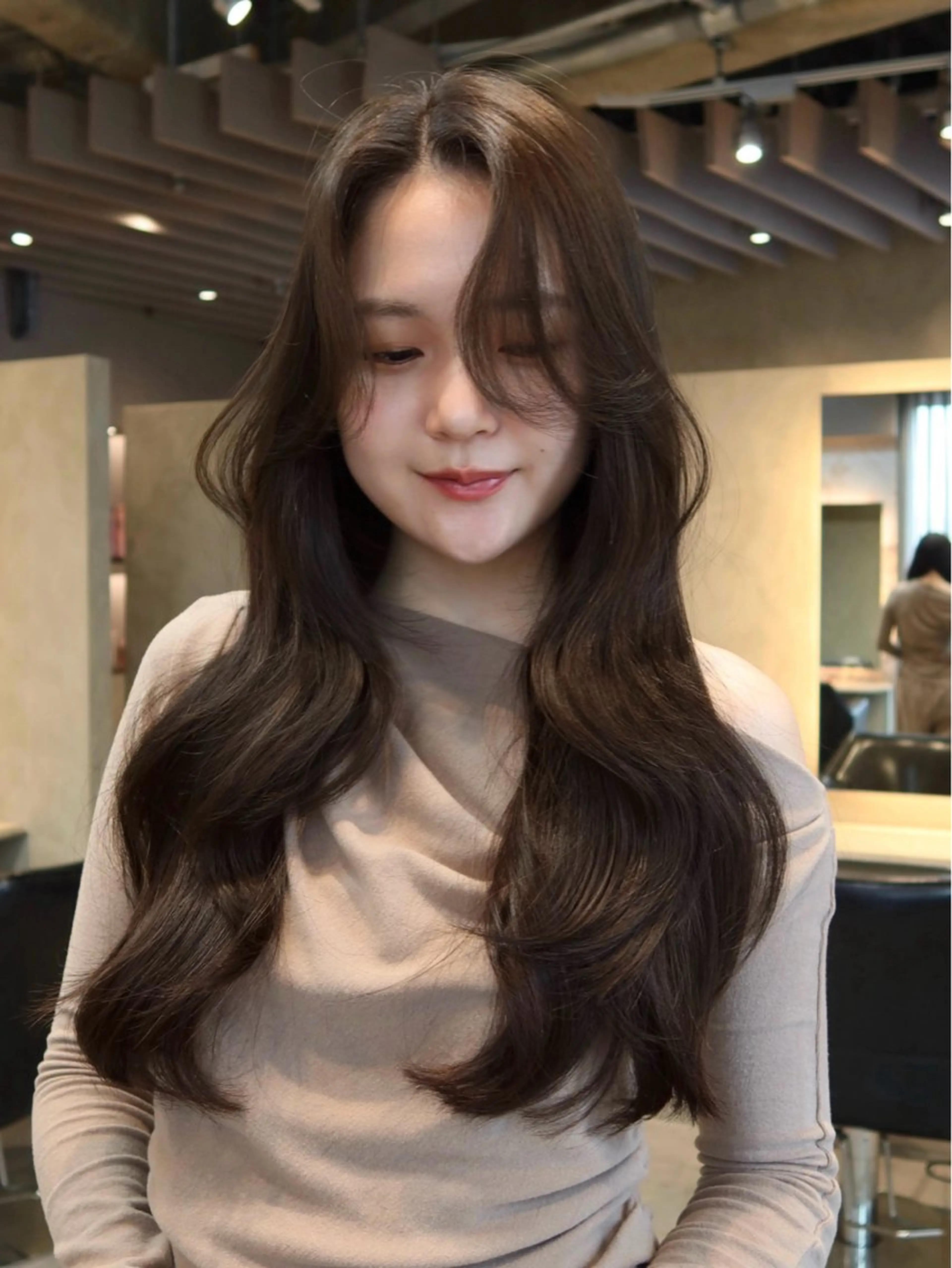 ロング アッシュ アッシュブラウン レイヤーカット LEANE THE TOKYO所属・大人レイヤー 🍃外苑前/荒谷進介のヘアスタイル