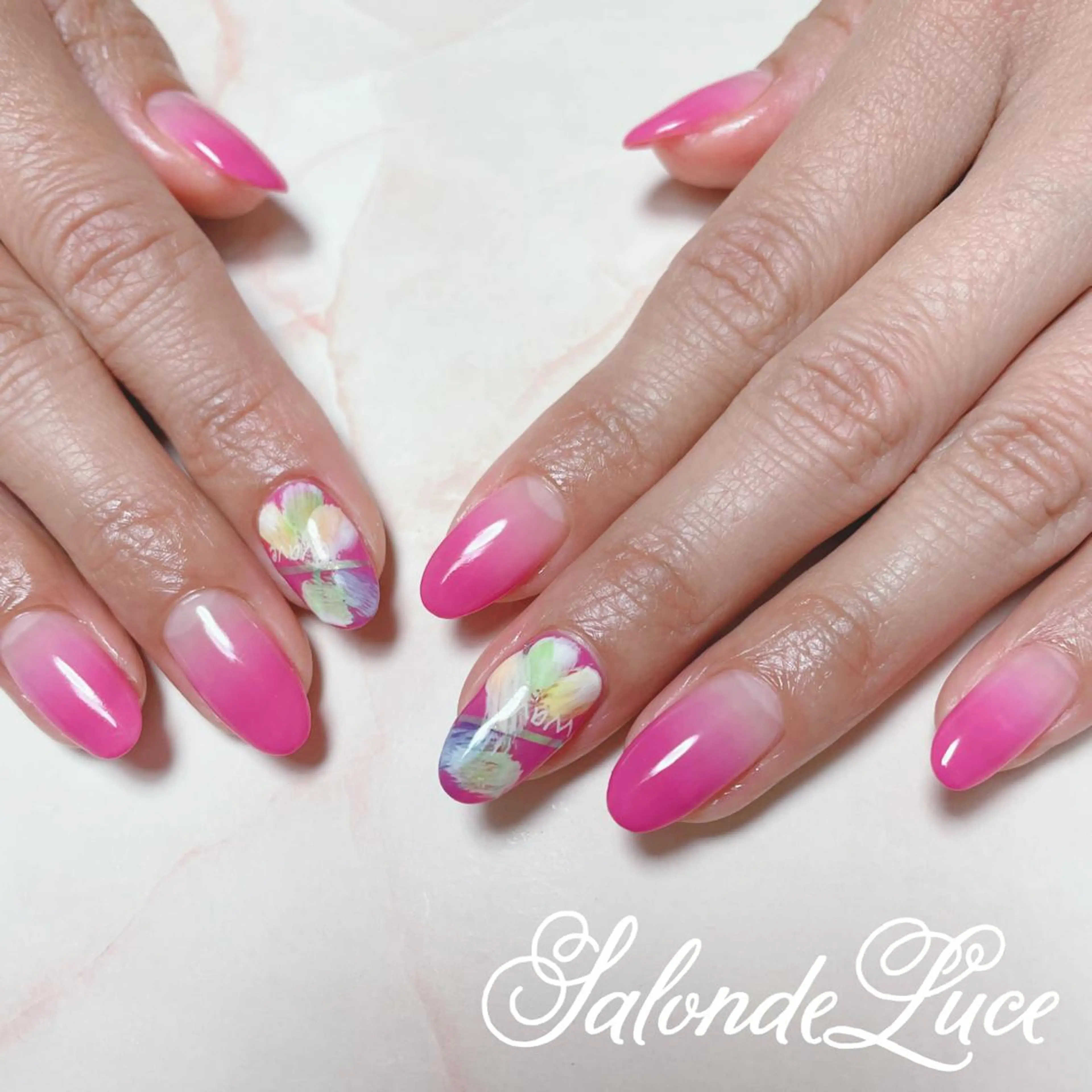 ネイル グラデーション ハンドネイル Salon de Luceのネイルデザイン