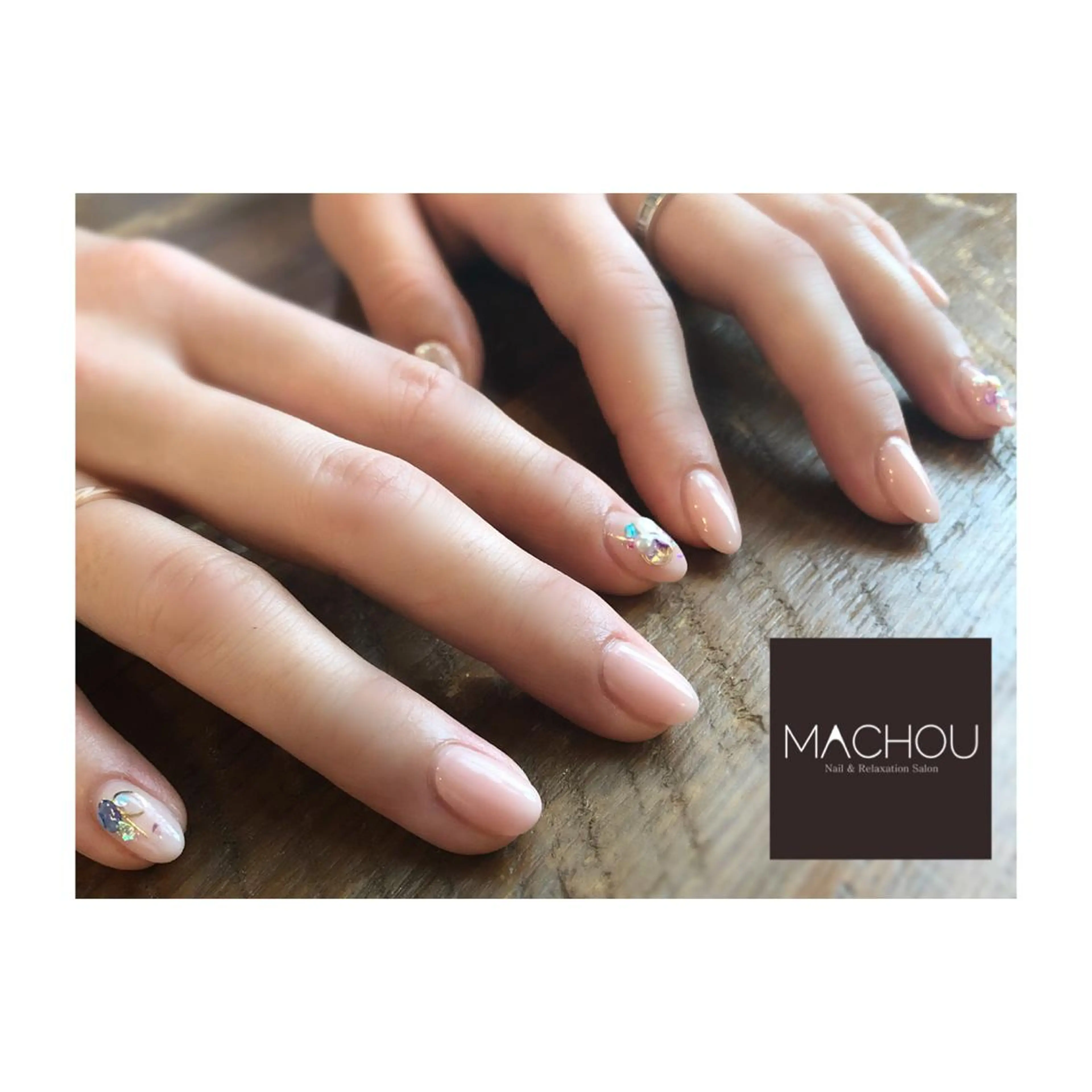 ネイル MACHOU所属・tomomi MACHOUのネイルデザイン