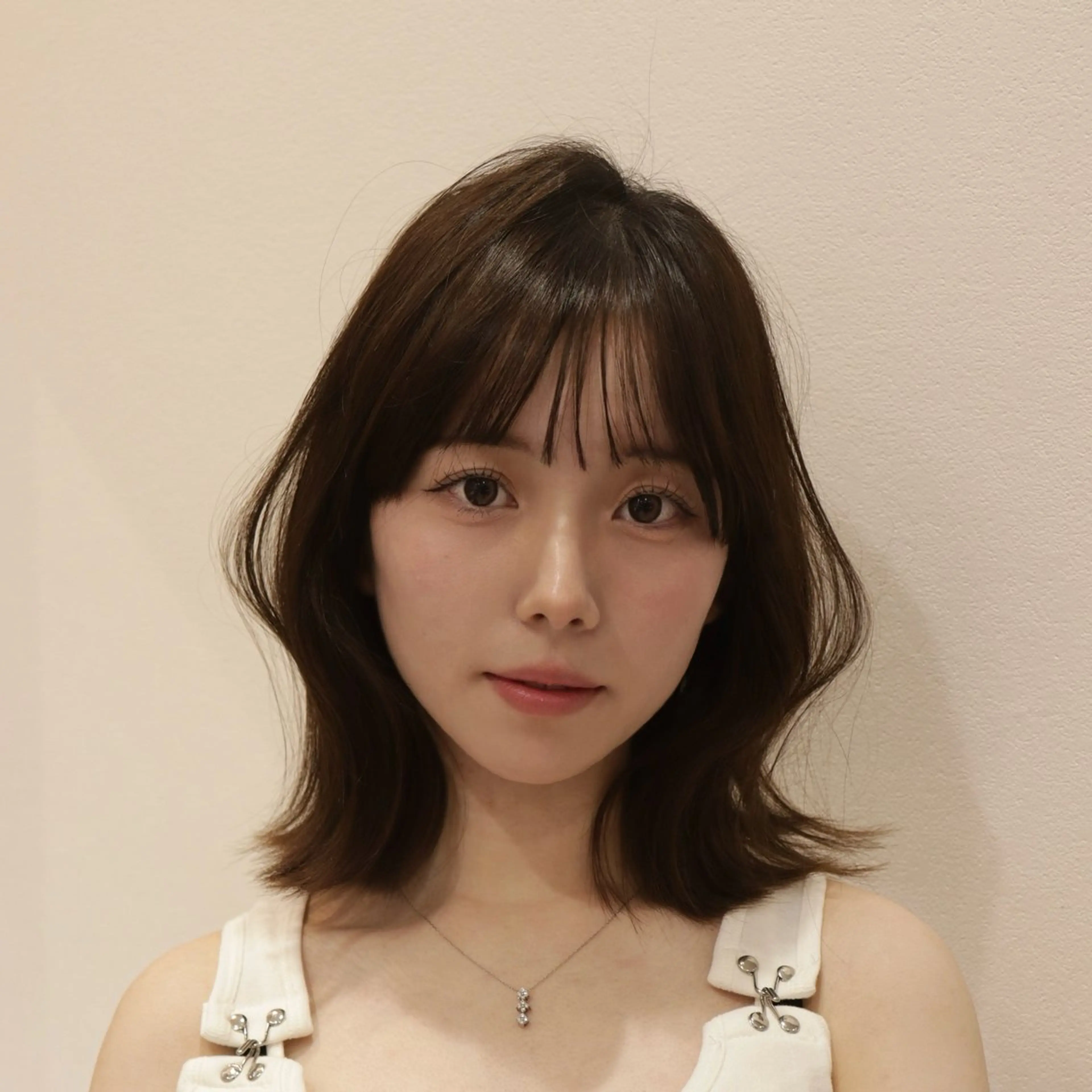 ミディアム ボブ けいし🐬ボブ ショート艶髪カラー✨のヘアスタイル