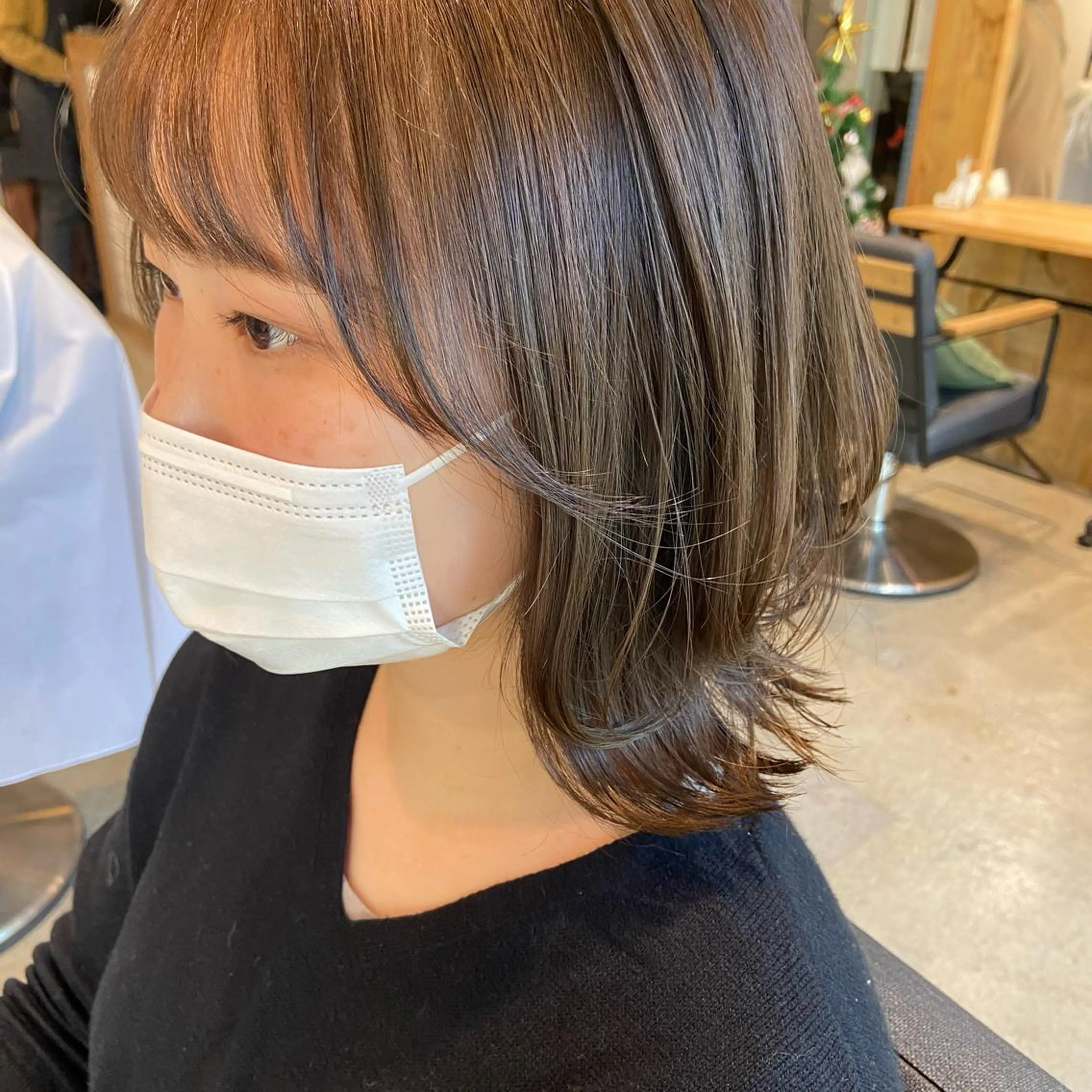 ミディアム カラー ベージュカラー 外ハネヘア 🌷レイヤーカット/ フルキシオリ🌷のヘアスタイル