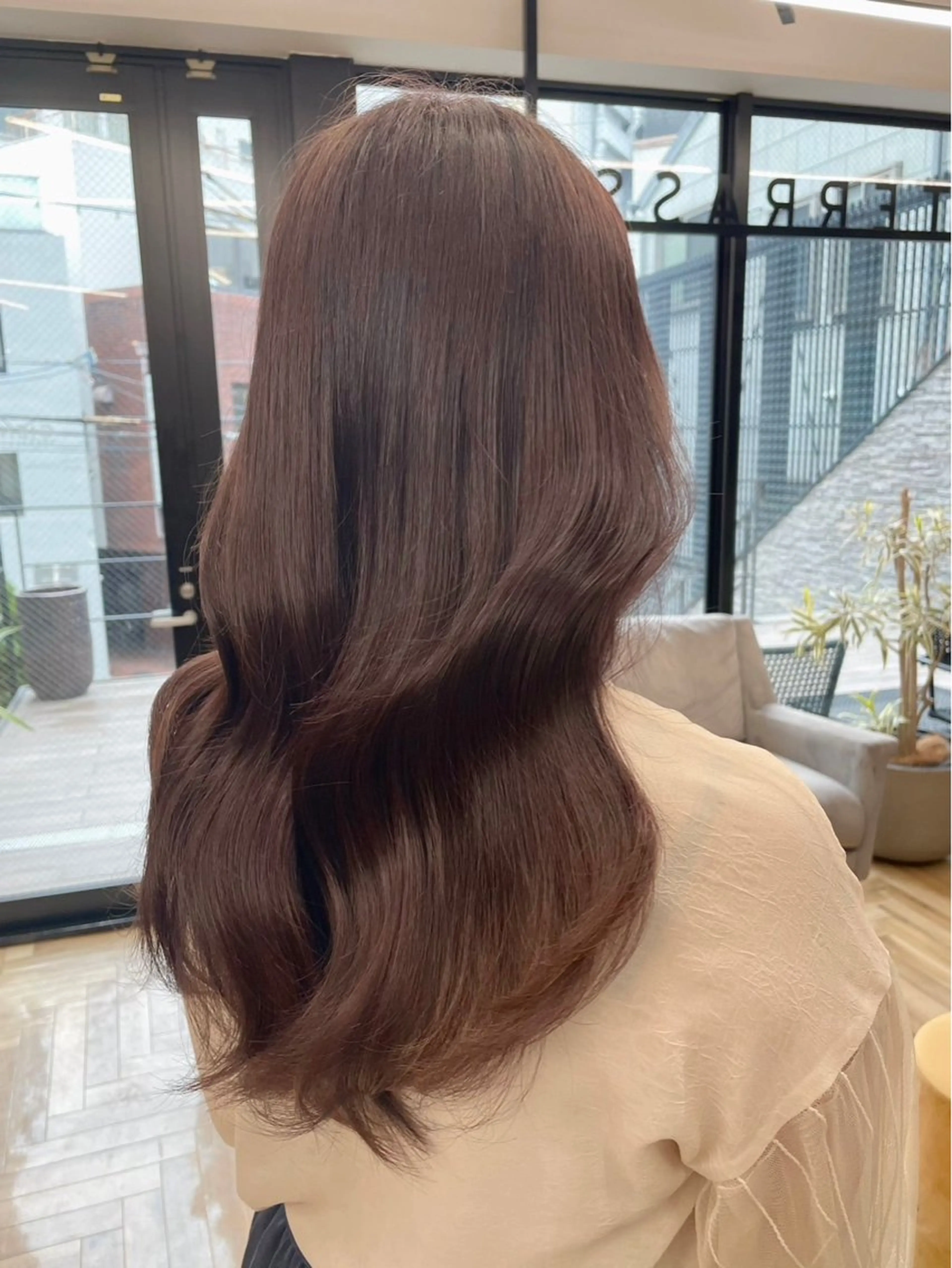 カラー 真下 瑞歩のヘアスタイル