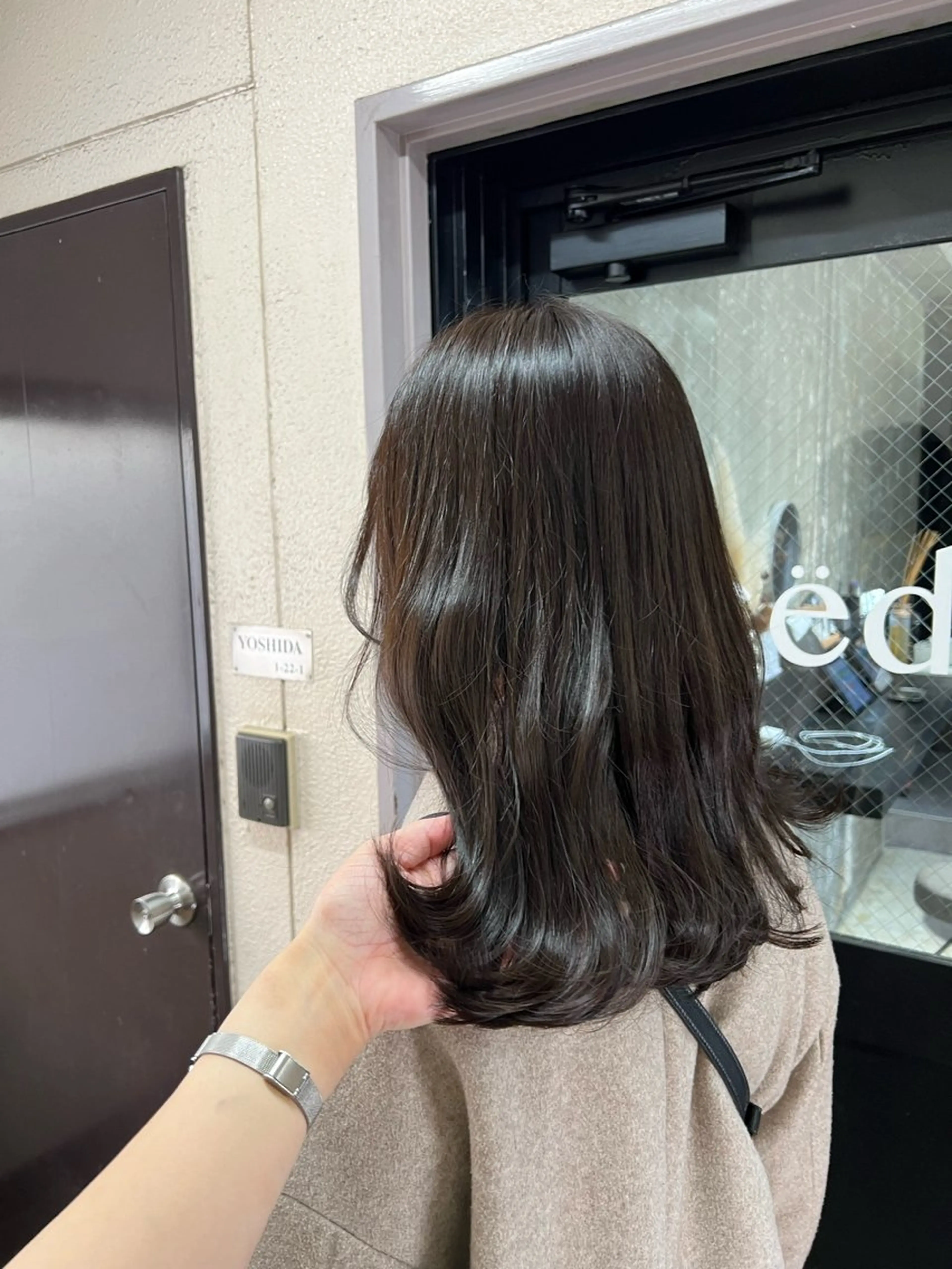 カラー 久永 菫のヘアスタイル