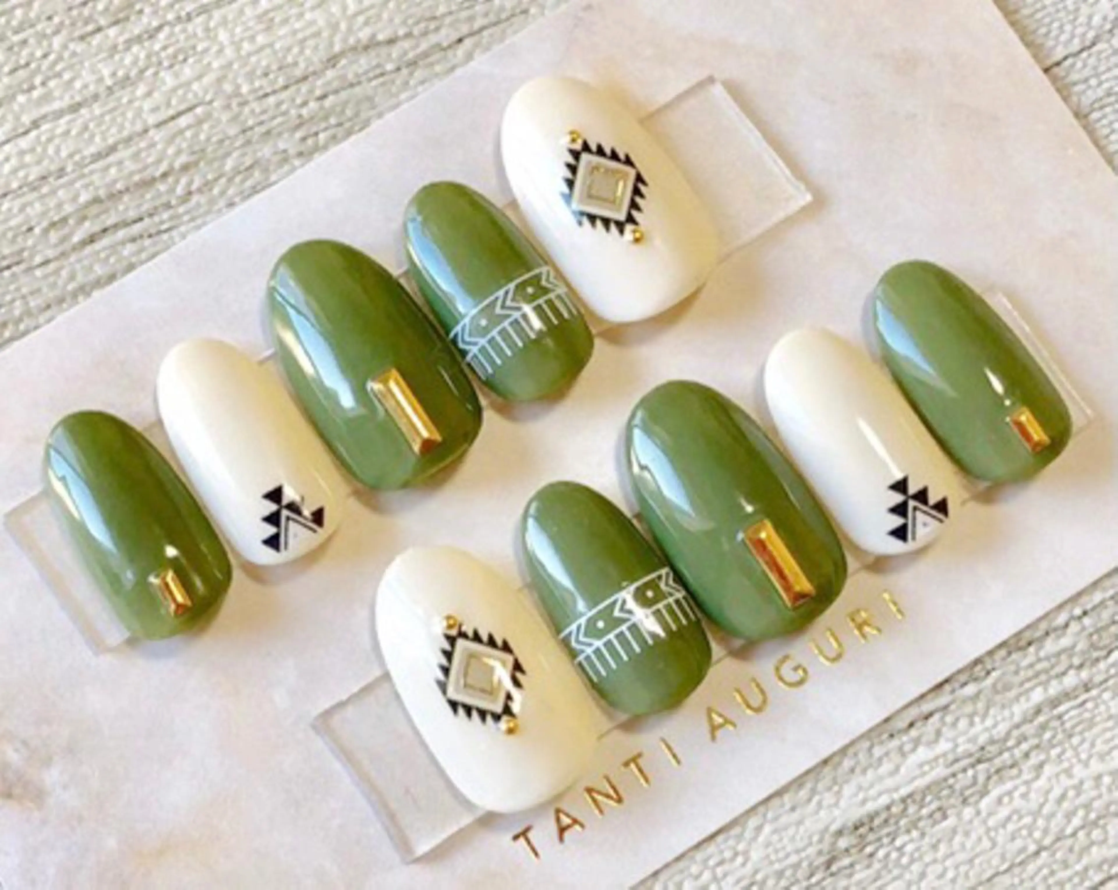 ネイル ネイルチップ Luana nail (ルアナネイル)のネイルデザイン
