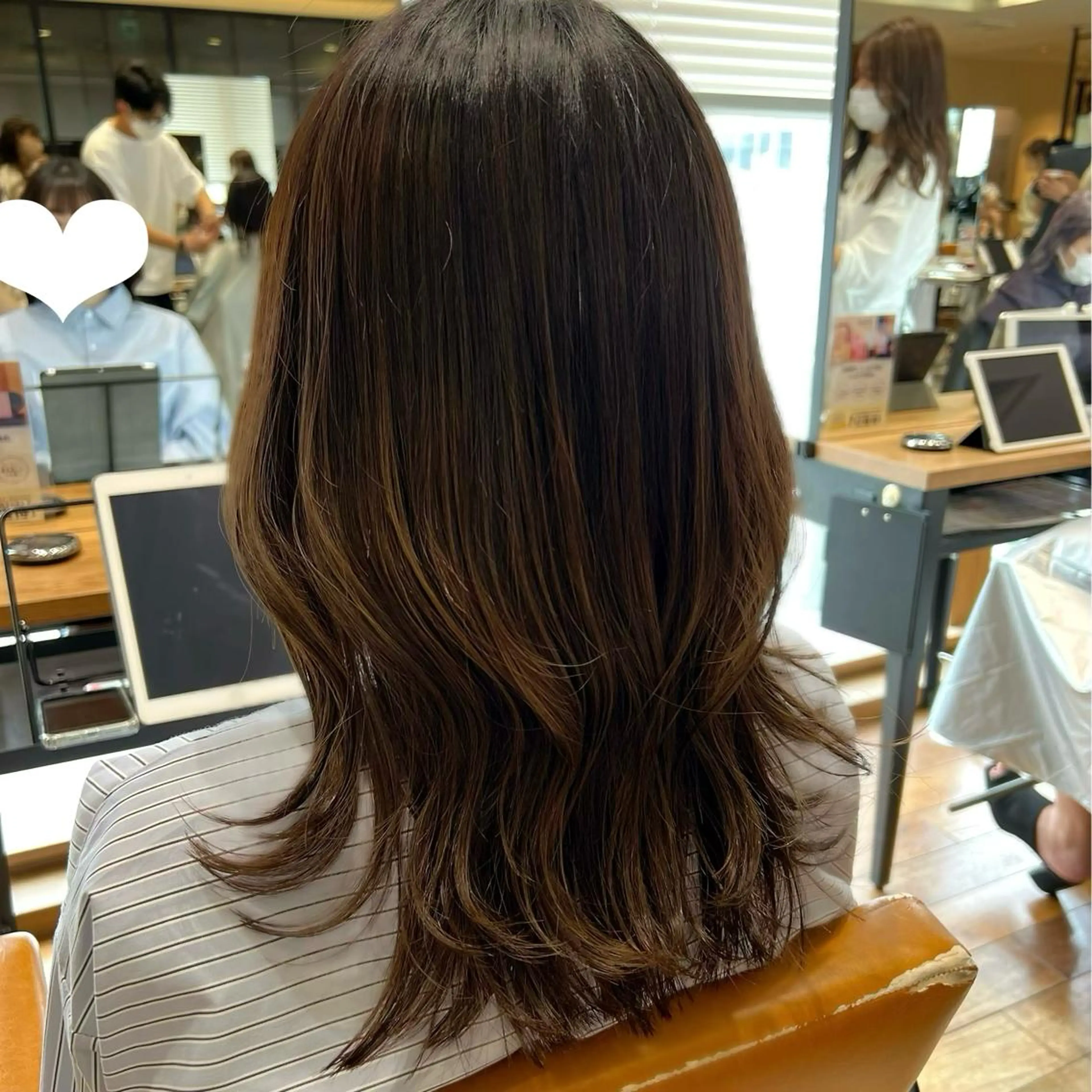 セミロング カラー ベージュカラー ブラウンカラー くびれヘア 髪質改善 縮毛矯正 カット ヘアカラー トリートメント 🧡くびれヘア/前髪 顔周り🧡久原結衣のヘアスタイル