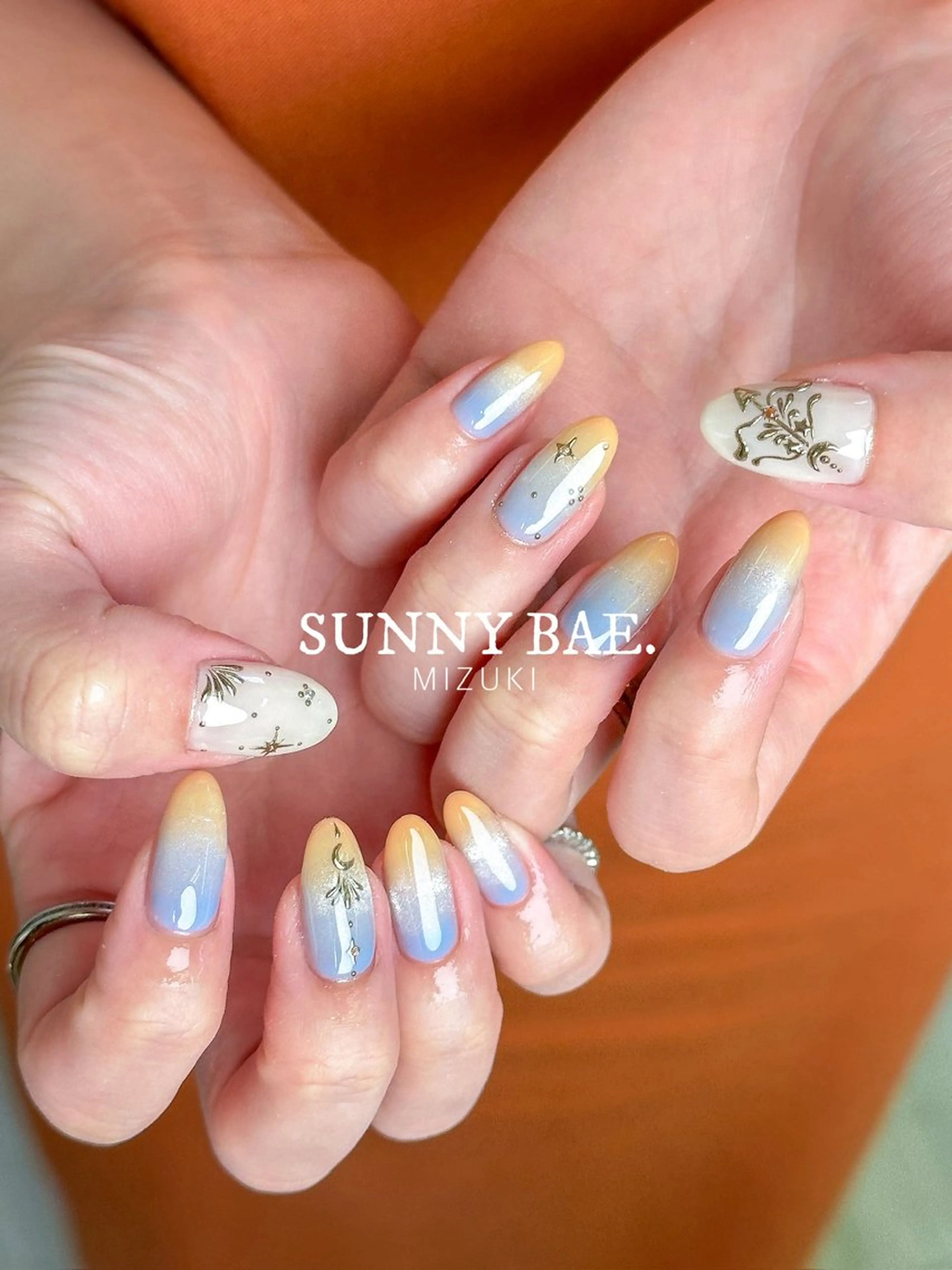 ネイル マグネットネイル オレンジ ハンドネイル SUNNY BAE. 🌼MIZUKIのネイルデザイン