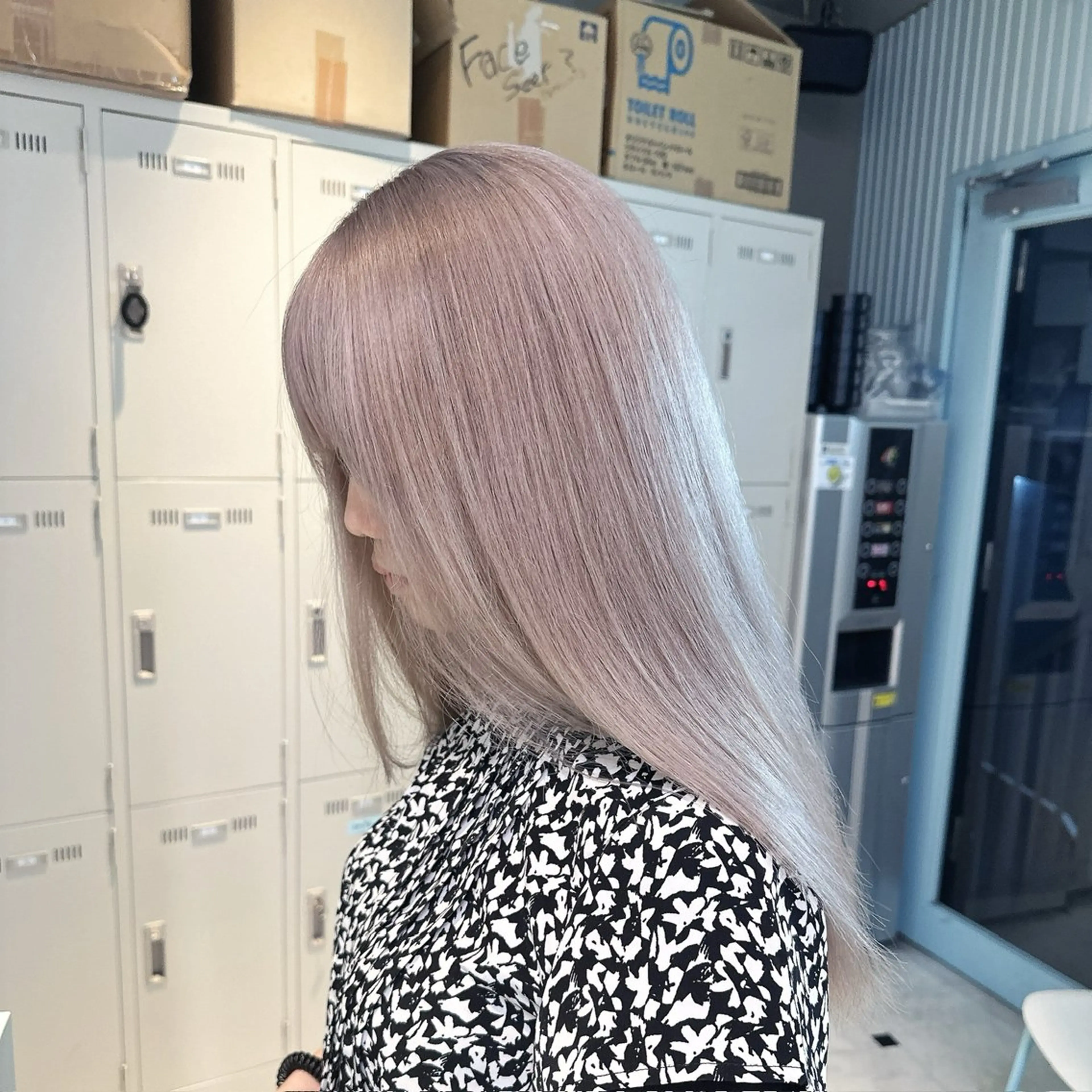 ロング カラー ハイトーン/韓国 レイヤー/るか🎀のヘアスタイル