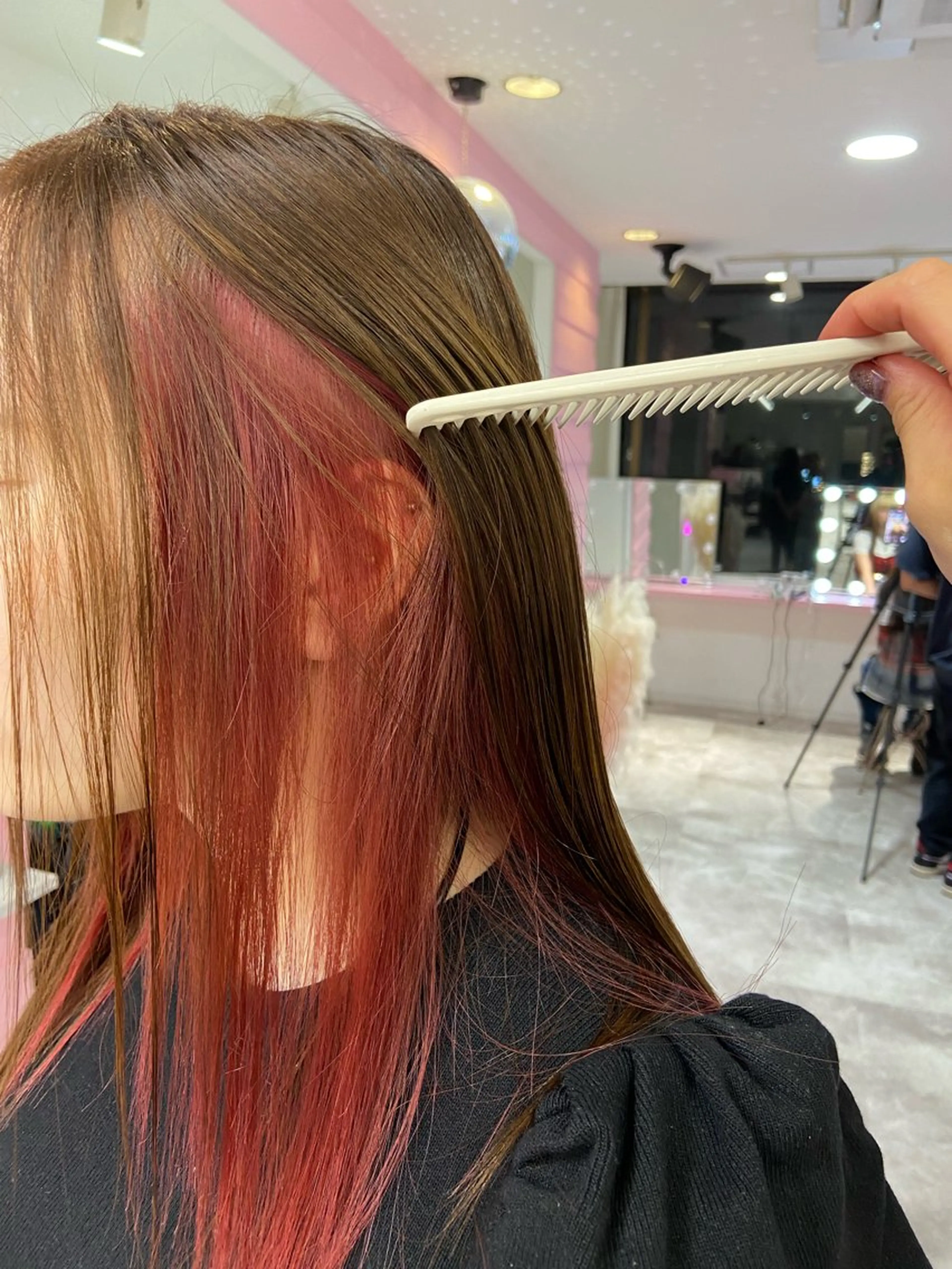 セミロング カラー デザインカラー インナーカラー レッドカラー 🌼RENA🌼似合 わせのプロ/まつパのマツエク・マツパデザイン
