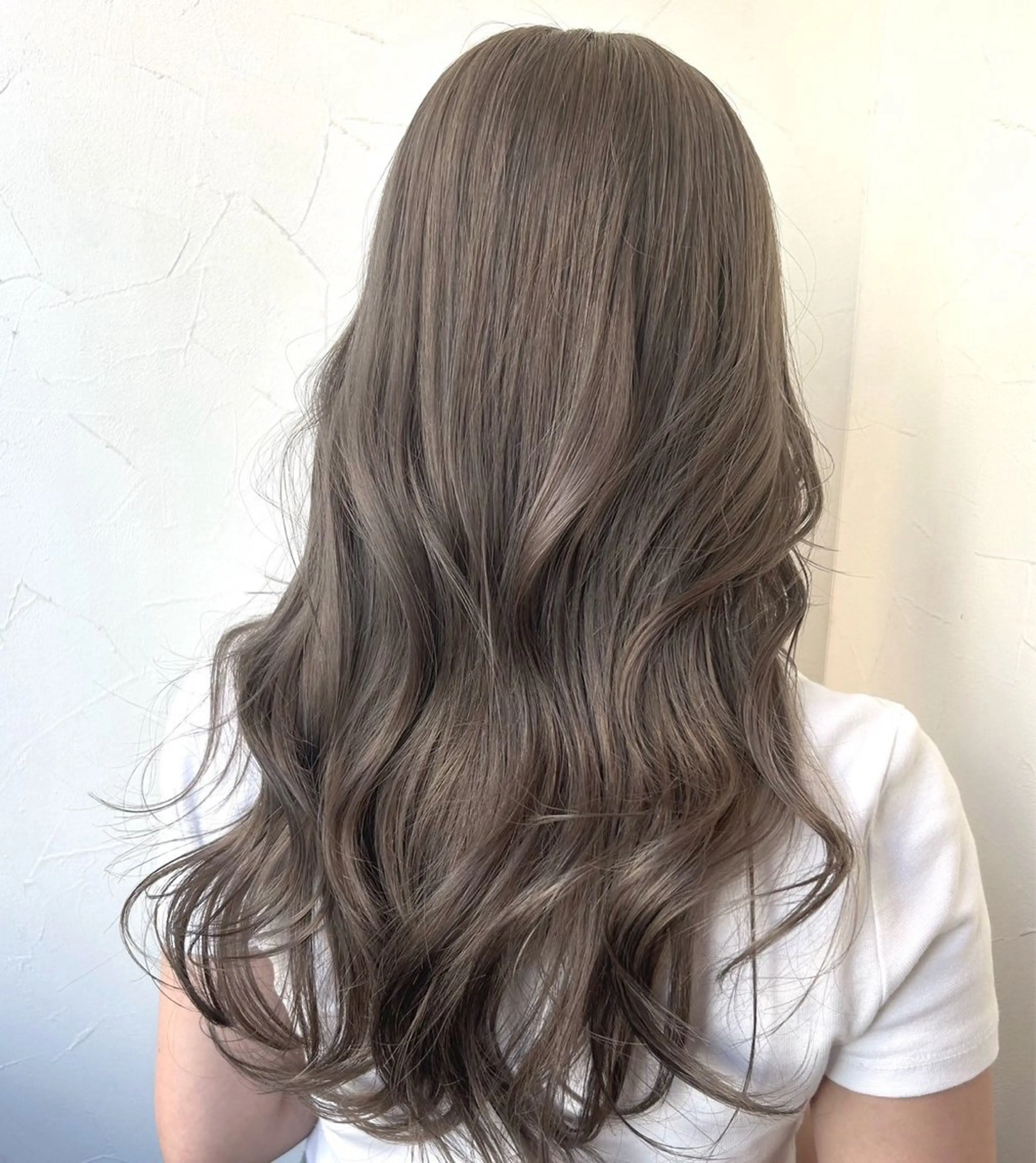 ロング カラー amane໒꒱うる艶 ブリーチ透明感カラーのヘアスタイル