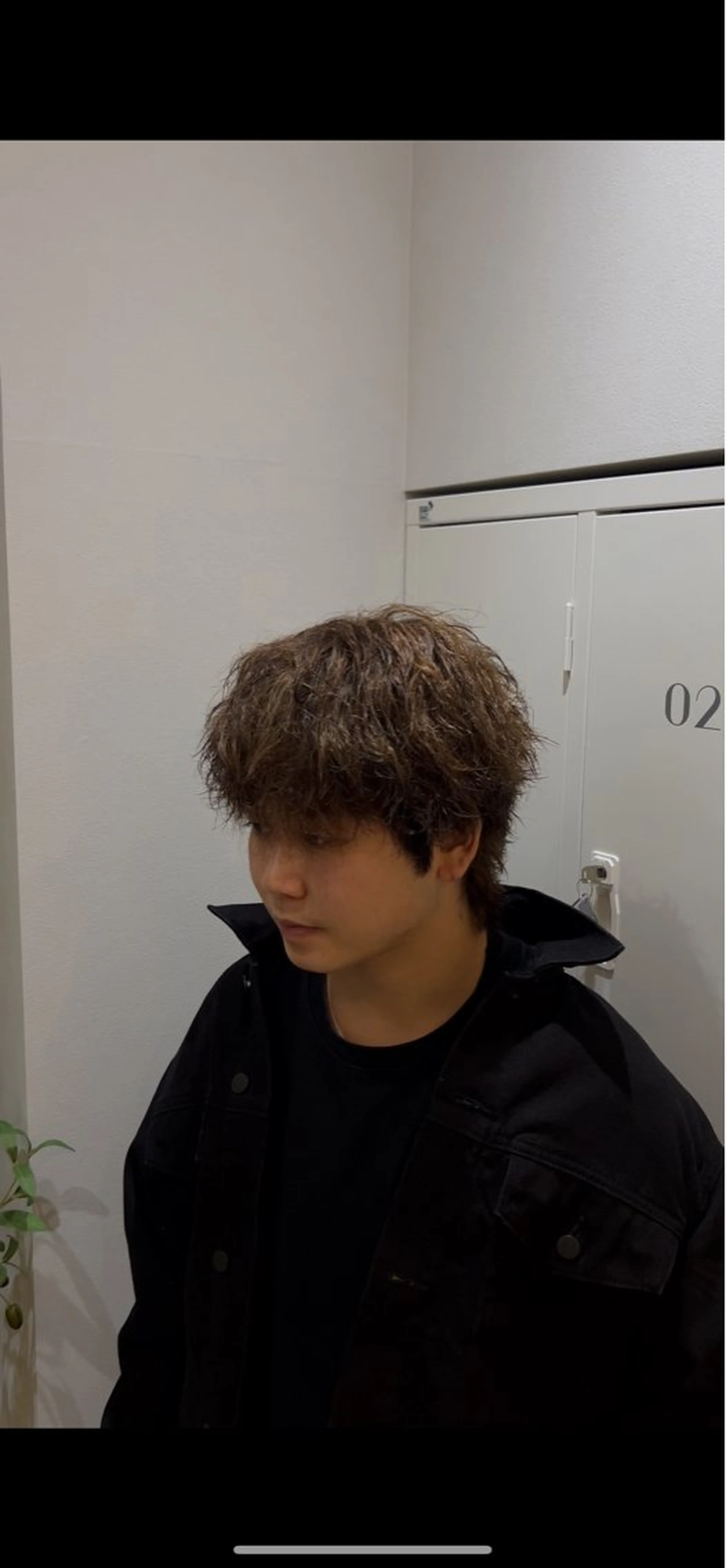 カラー メンズ メンズハイライト ハイライトカラー SOYON星ヶ丘所属・👟SOYONトレン ドヘアともし🩶のヘアスタイル