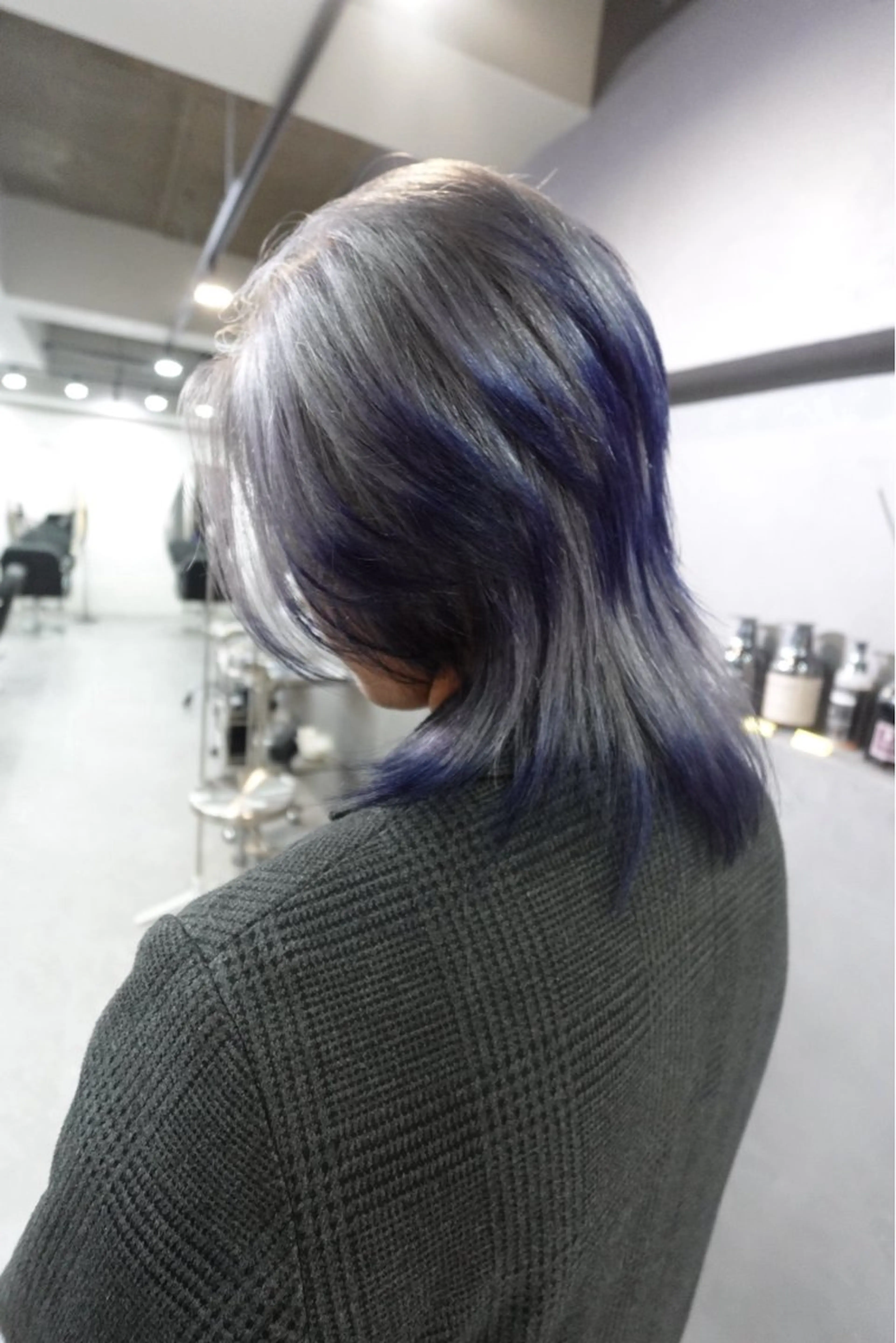 セミロング カラー ヘアアレンジ ヘアカラー のん🎀ハイトーン/ レイヤーカット🐳のヘアスタイル