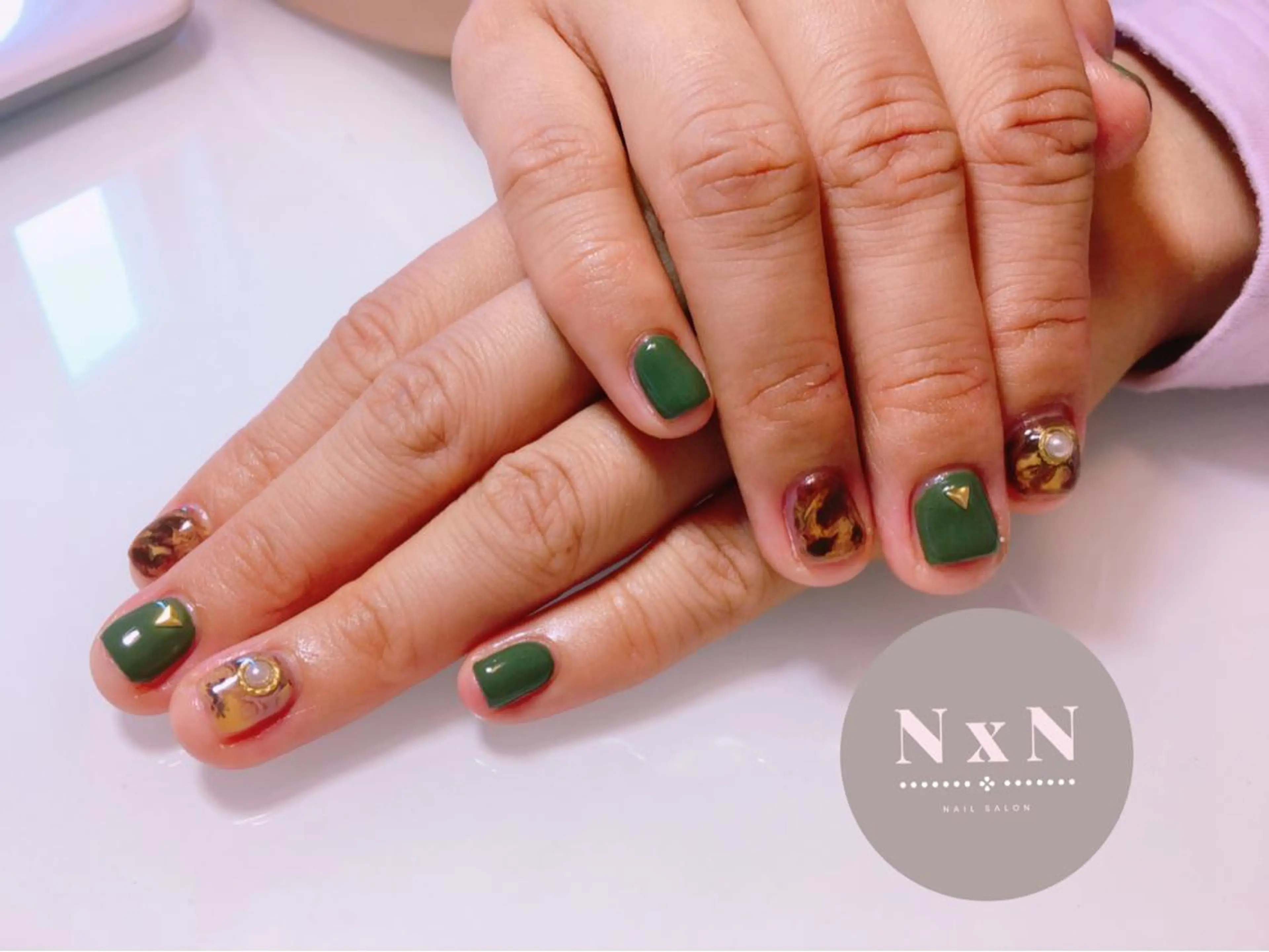 ネイル べっ甲ネイル ハンドネイル nail salon N×Nのネイルデザイン