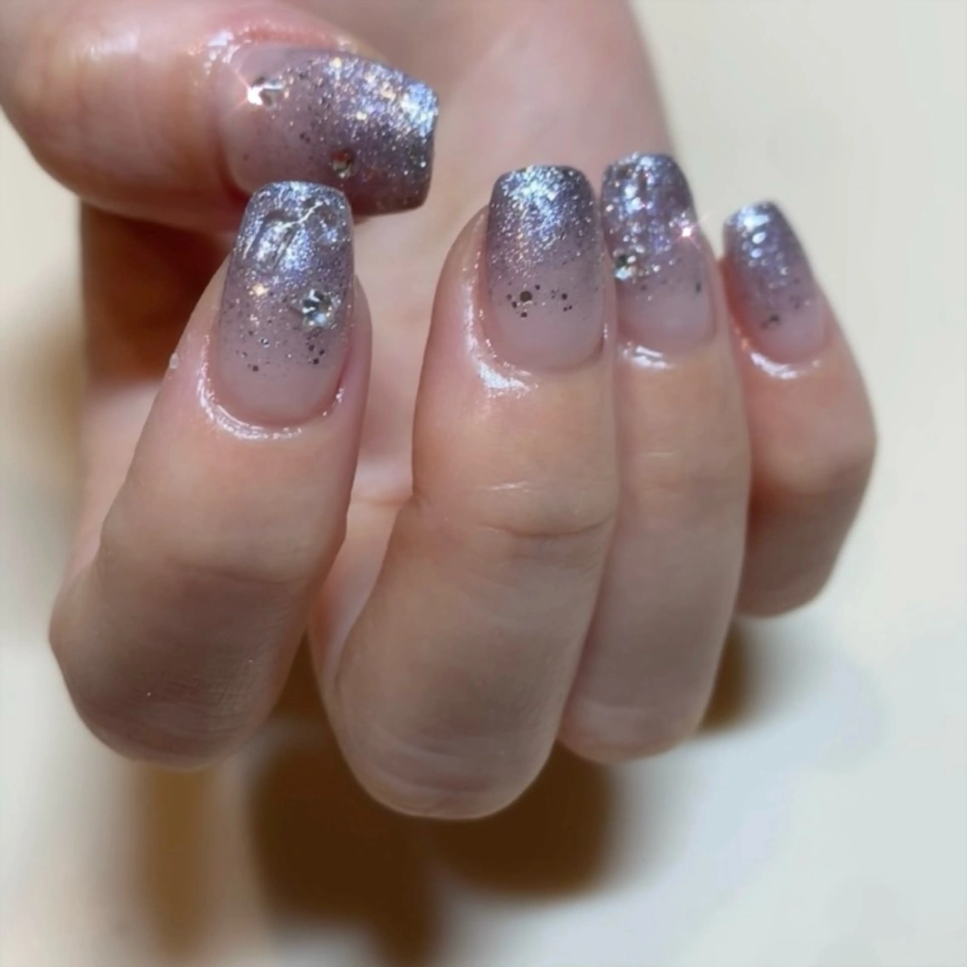 ネイル ハンドネイル share salon RURU所属・⭐︎ hiyoriのネイルデザイン