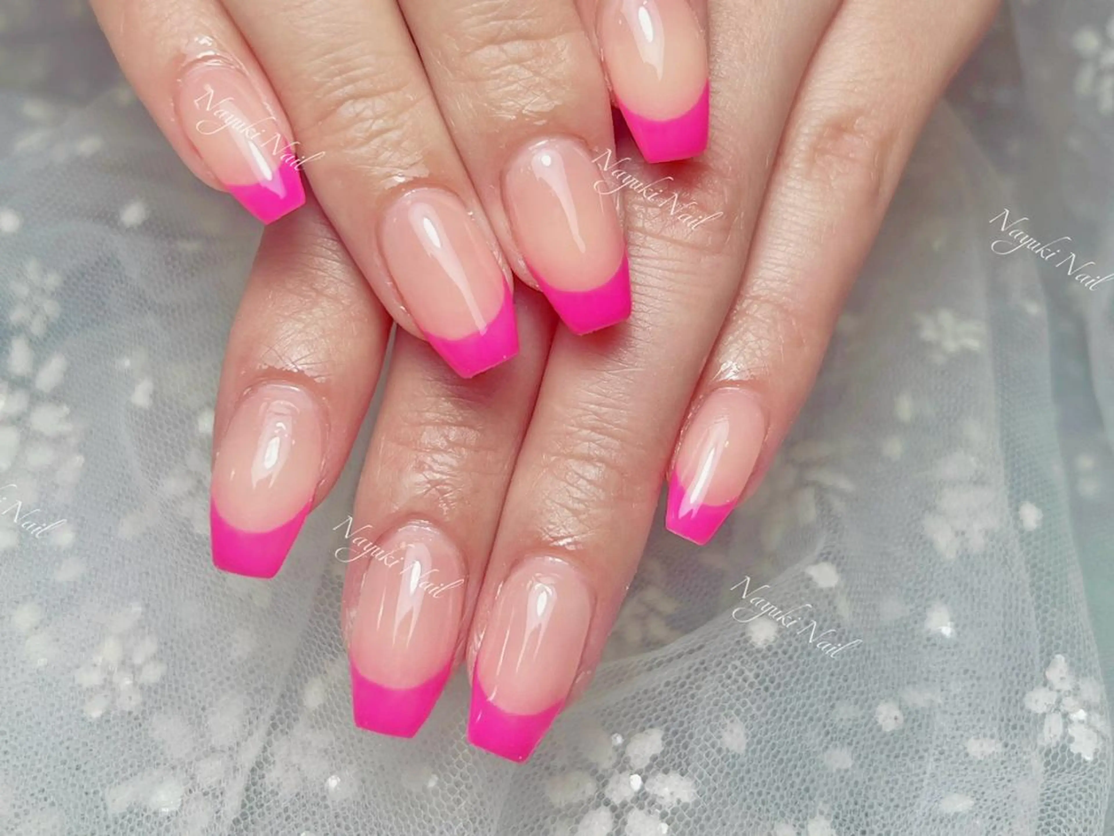 ネイル 🦋 Queenieのネイルデザイン
