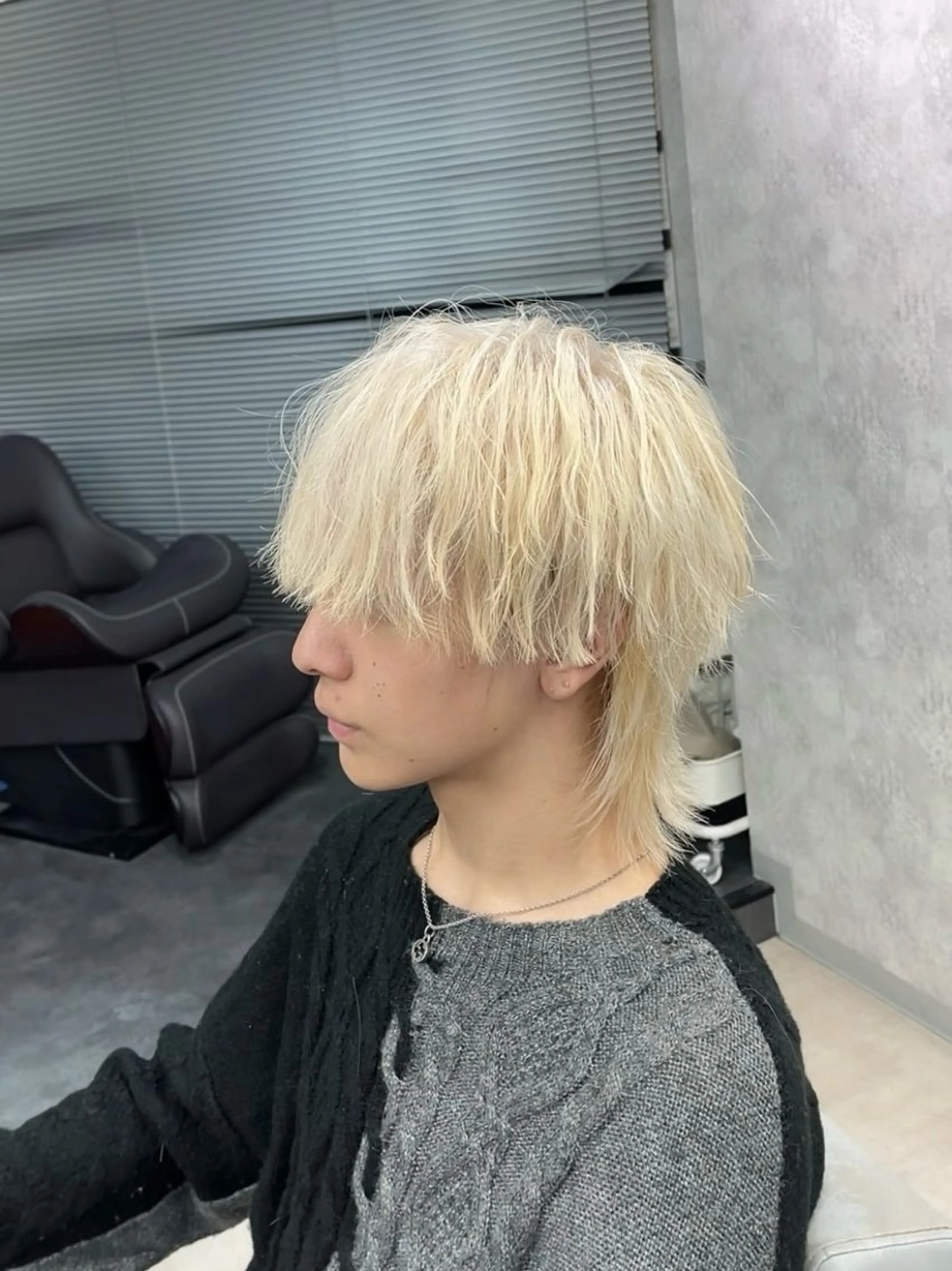 カラー メンズ ヘアカラー トリートメント ヘアセット ハイトーン×韓国ヘア 💍tiam💍のヘアスタイル