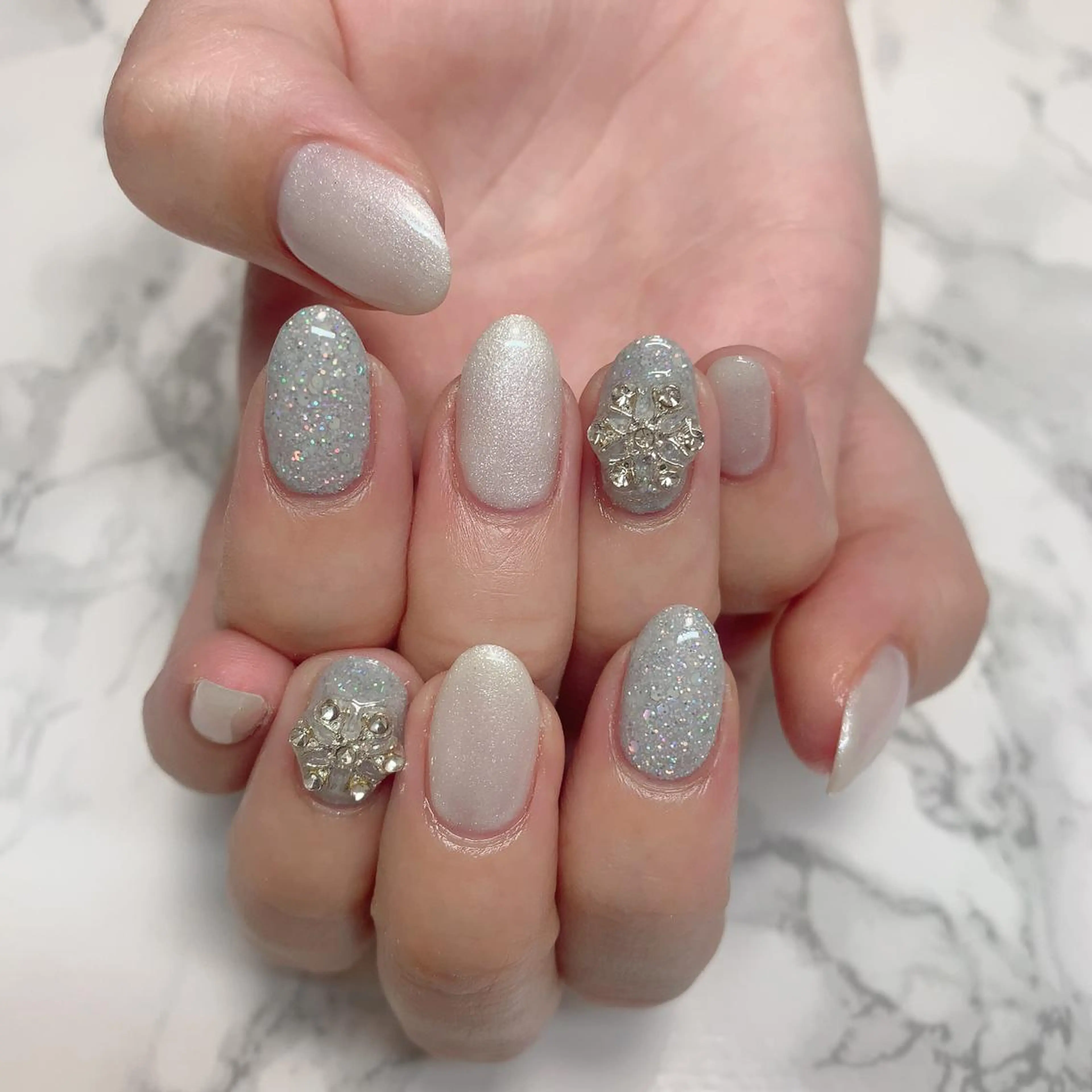 ネイル はな💎ネイル ワンホン、長さ出しのネイルデザイン