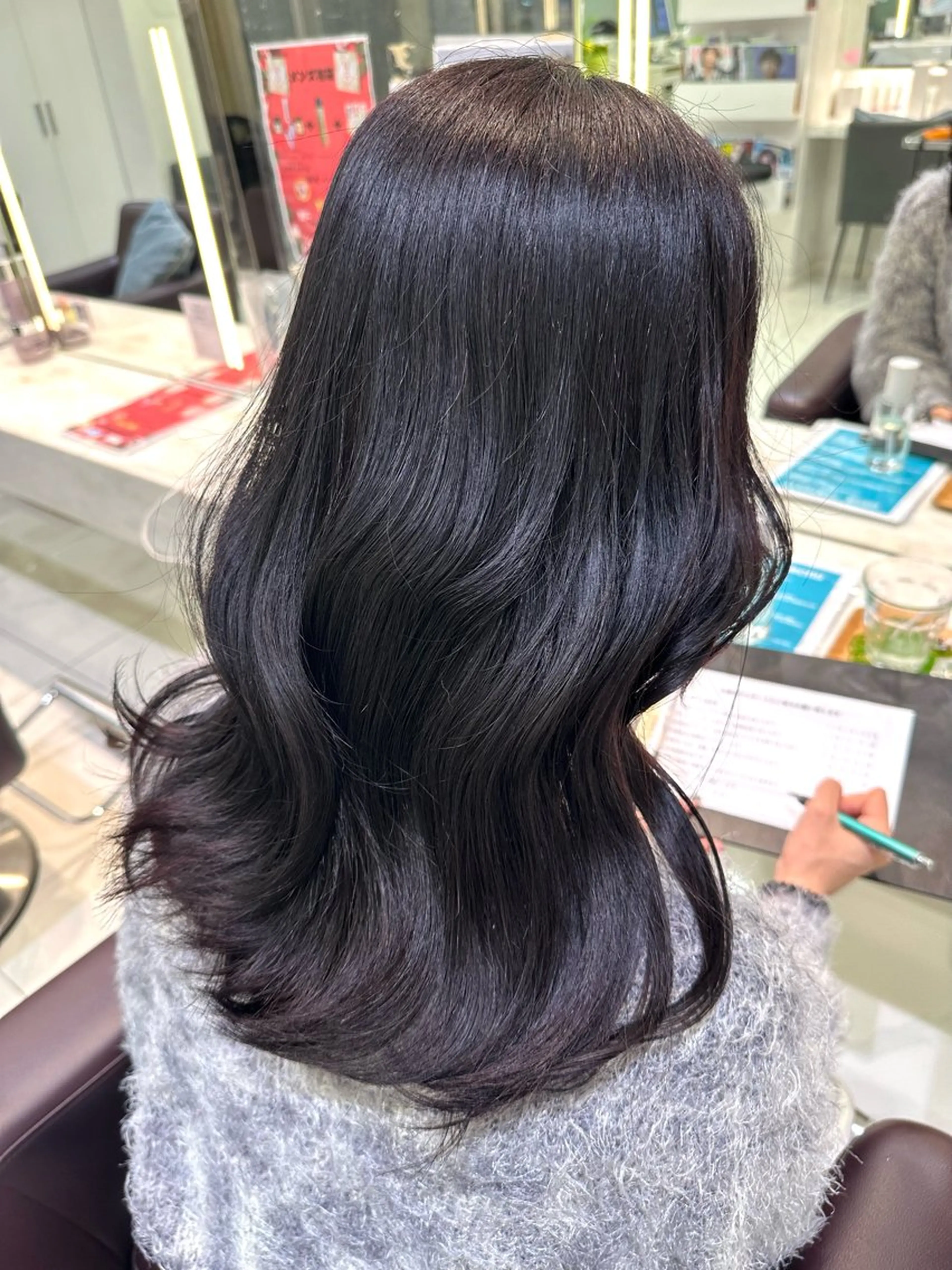 セミロング カラー カット ヘアカラー ハイトーン/艶カラー /透明感カラー/みなのヘアスタイル