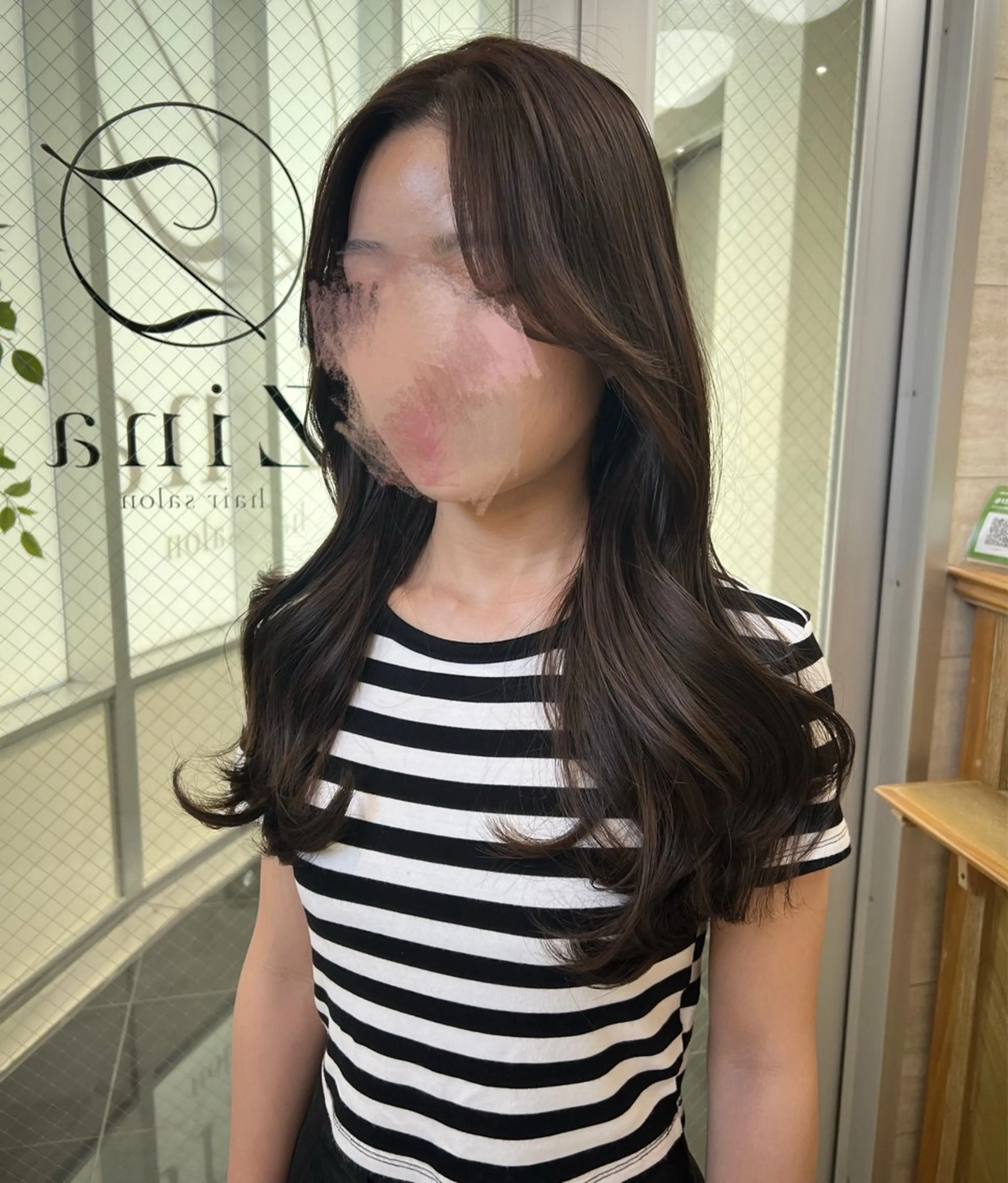 ロング カット ヘアカラー トリートメント zina/ amiのヘアスタイル
