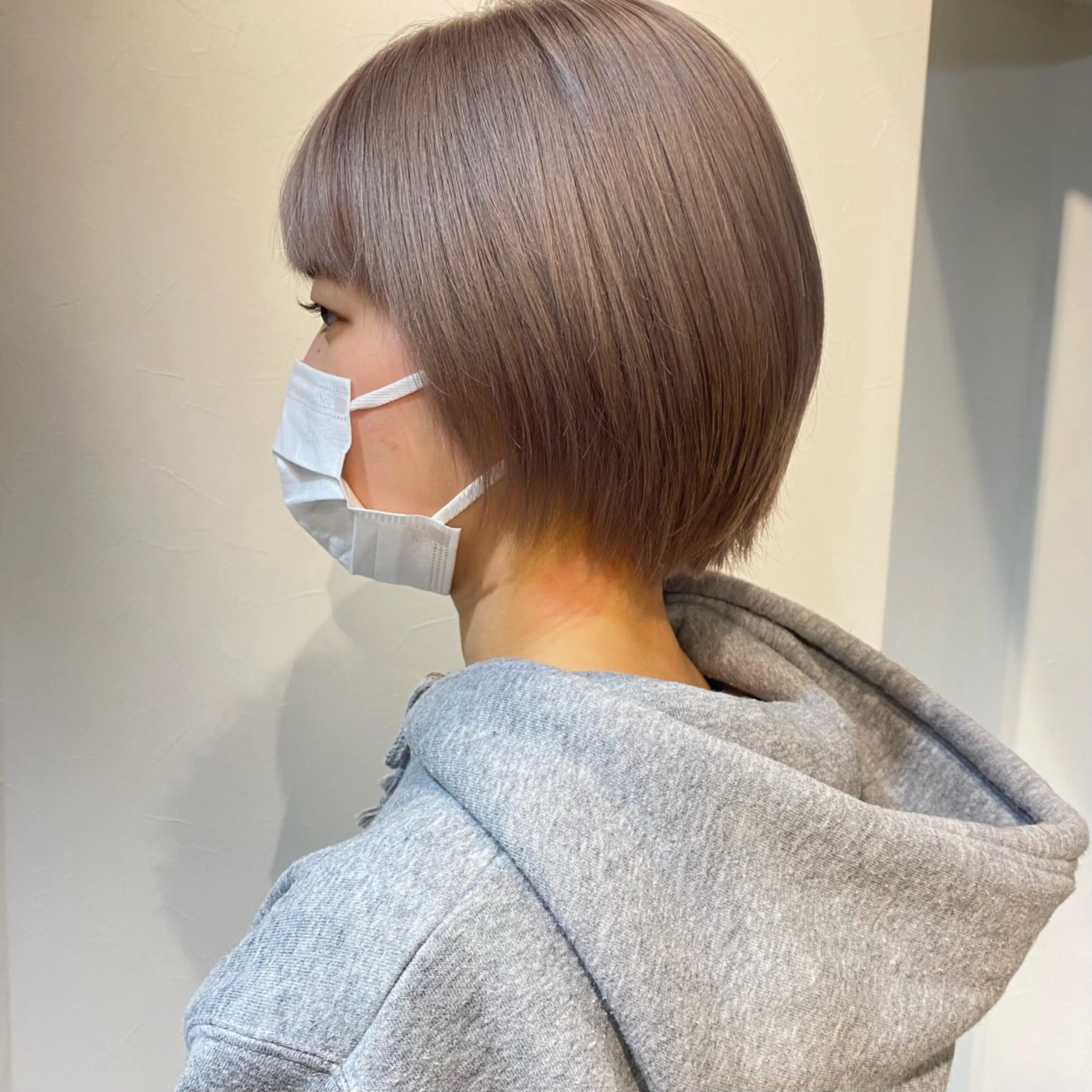 ショート カラー グレージュ ショートヘア カット ヘアカラー 透明感ハイトーン 🌸takehiroのヘアスタイル