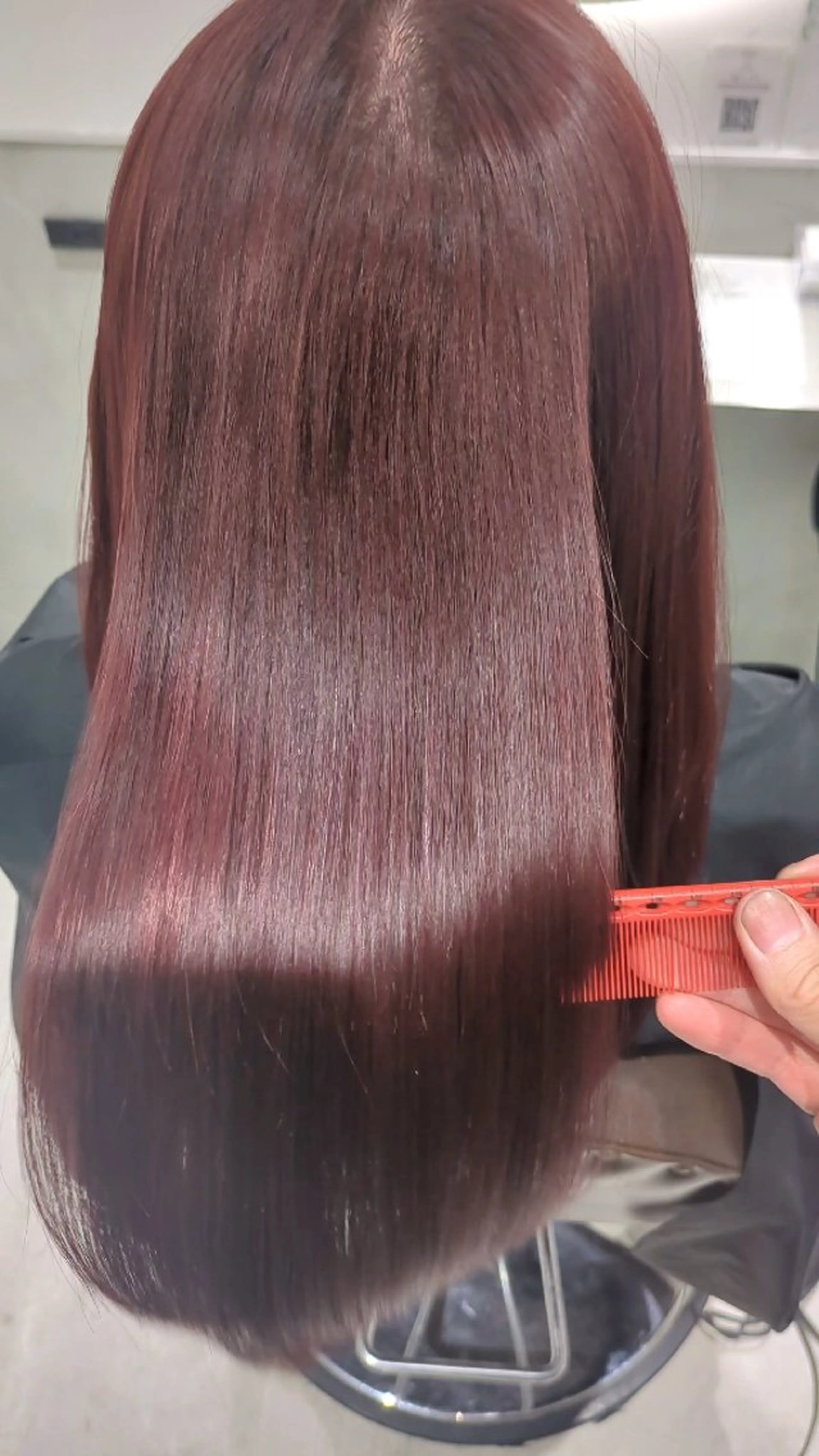 ロング カラー ピンクカラー 髪質改善 トリートメント ヘアカラー トリートメント 艶髪韓国ヘア🇰🇷 韓国風メンズカット のヘアスタイル