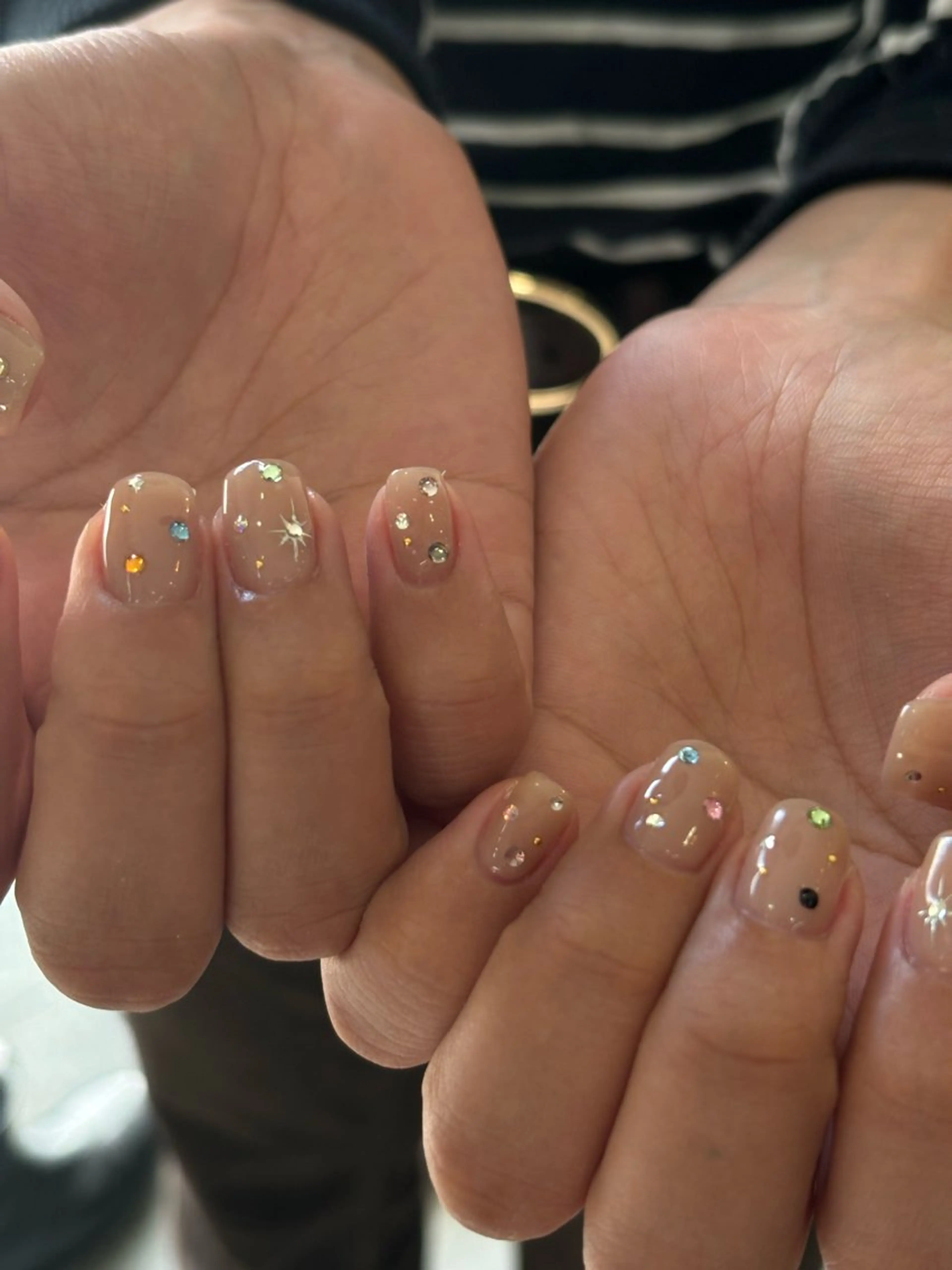 ネイル キラキラネイル ストーンネイル ハンドネイル charme所属・charme nailのネイルデザイン