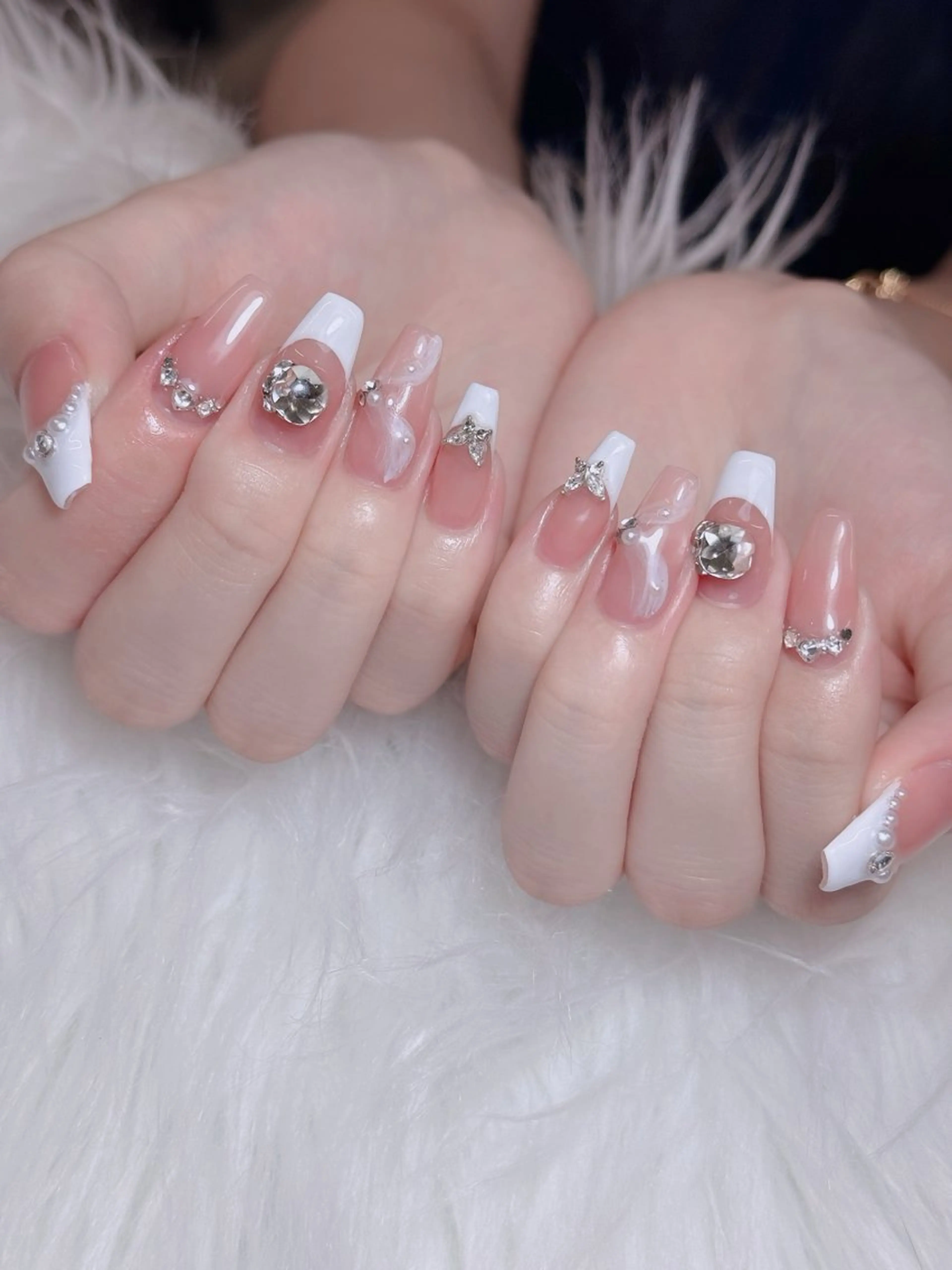 ネイル オーロラネイル チークネイル フットネイル フレンチネイル 韓国ネイル ハンドネイル Lumi Nail 新大久保3‘のネイルデザイン