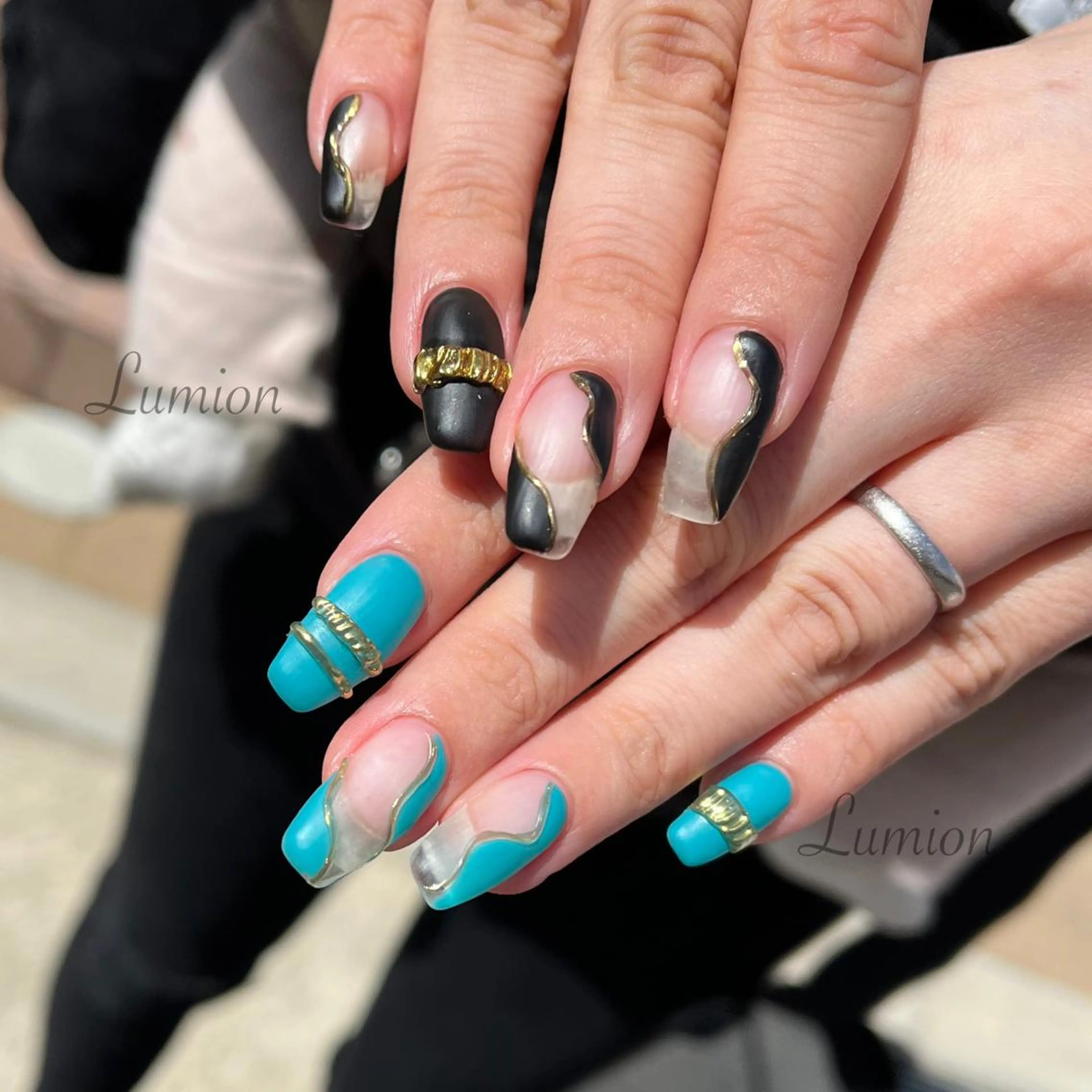 ネイル ミラーネイル 菊地 美沙斗のネイルデザイン