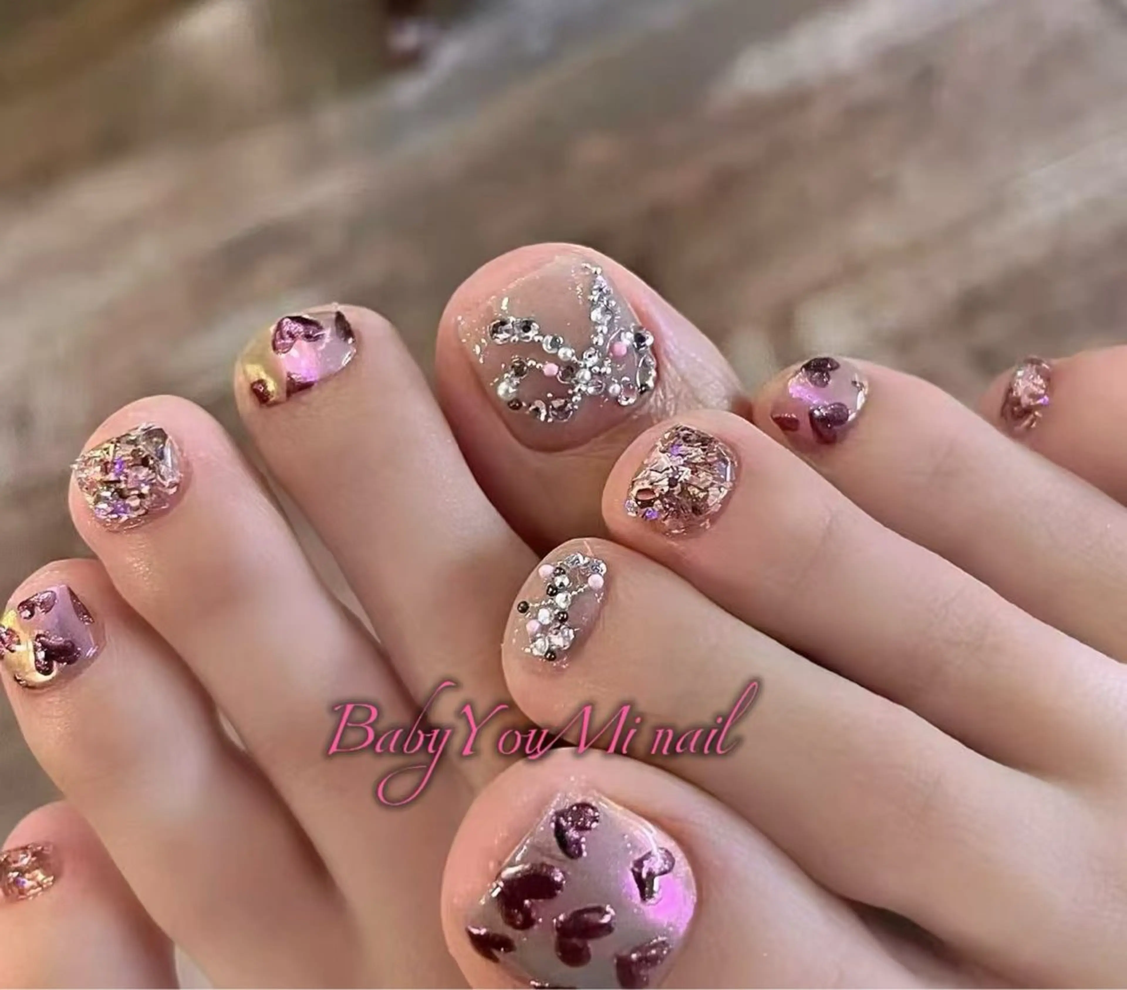 ネイル オーロラネイル フラワーネイル フットネイル フレンチネイル ジェルネイル フットネイル BabyYouMi nailのネイルデザイン