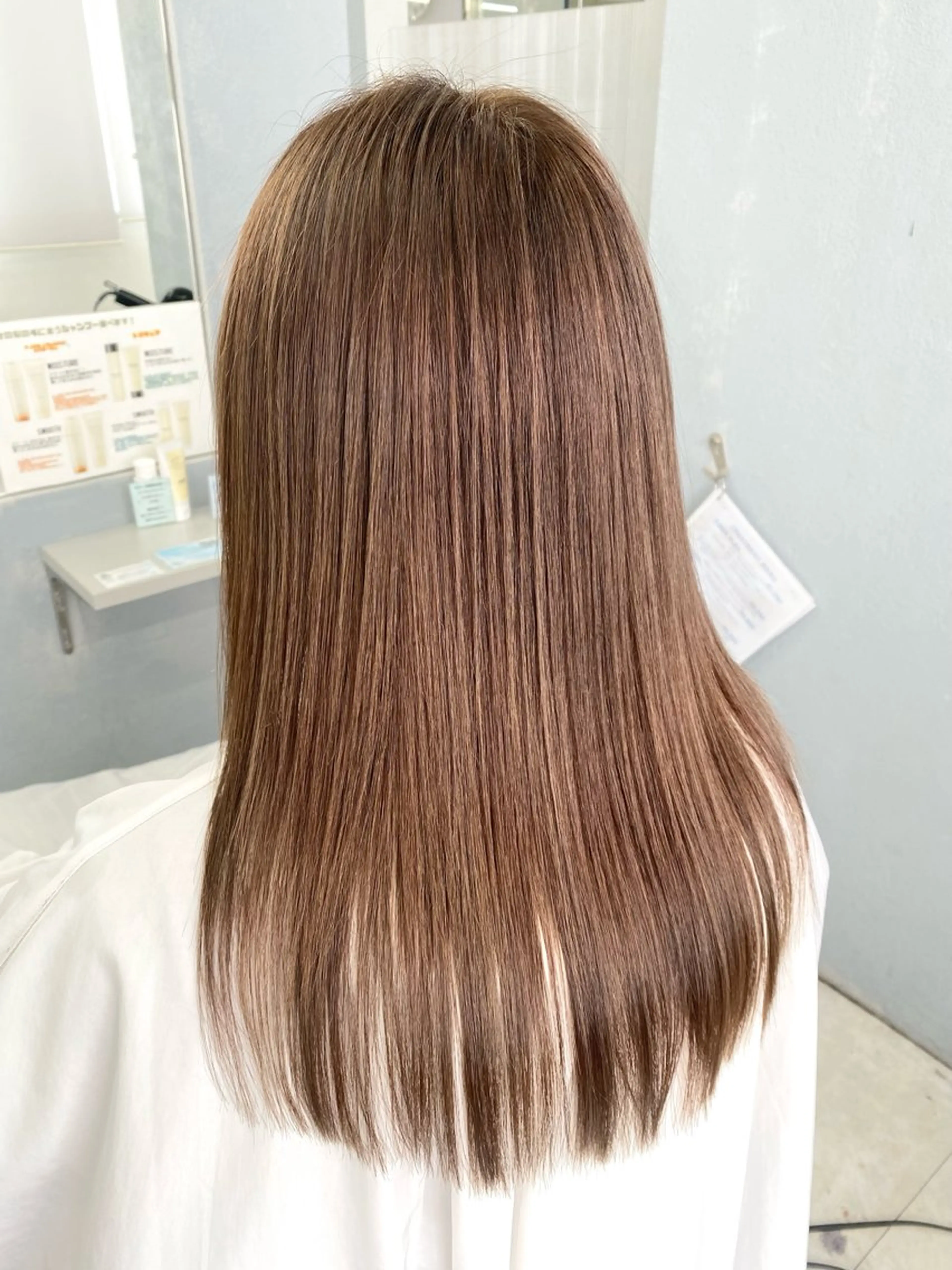 セミロング ミルクティーカラー 🌈店長クボのヘアスタイル