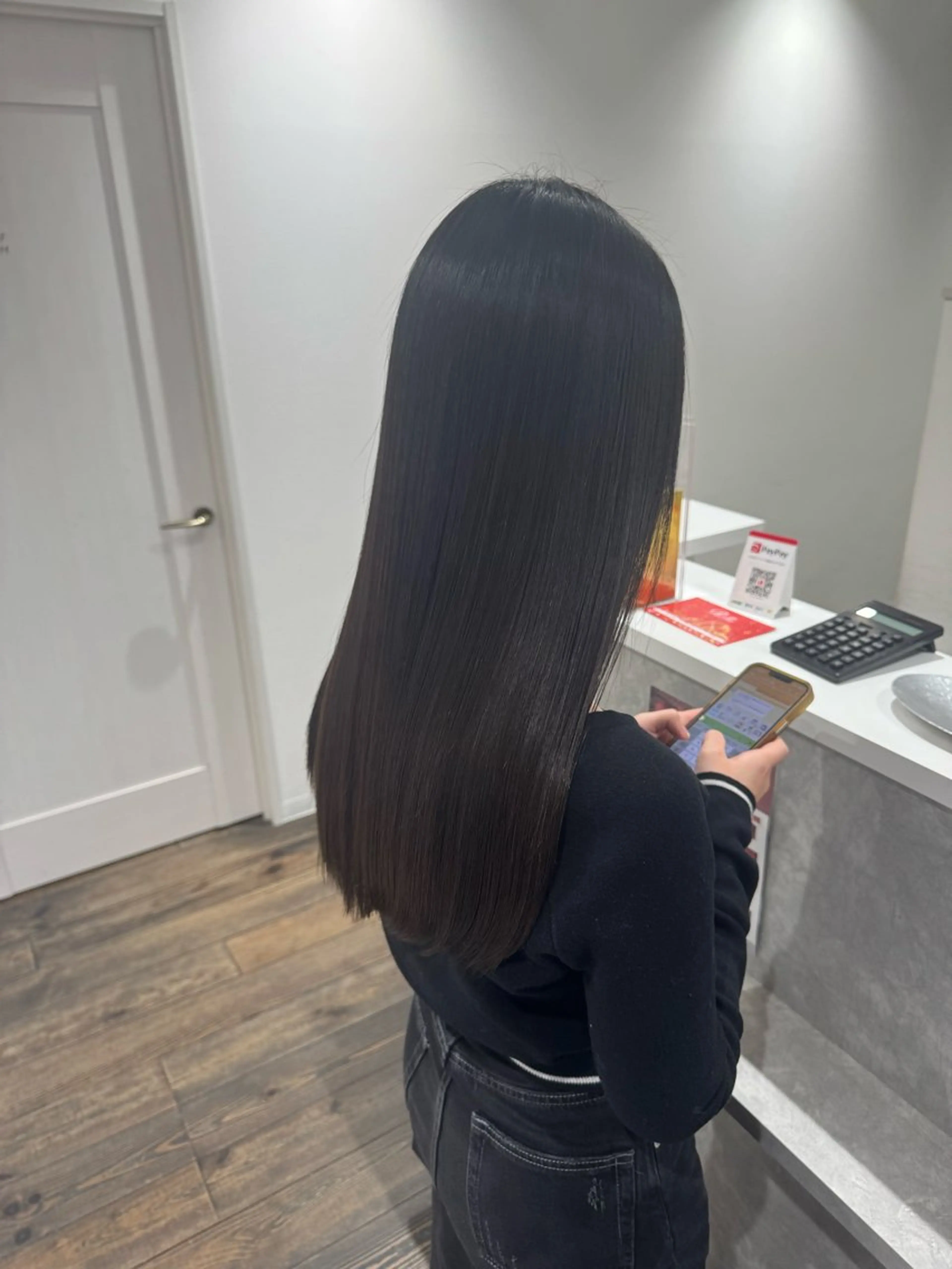 セミロング カット ヘアカラー 縮毛矯正 トリートメント 指名支持率NO.1 スタイリストのヘアスタイル