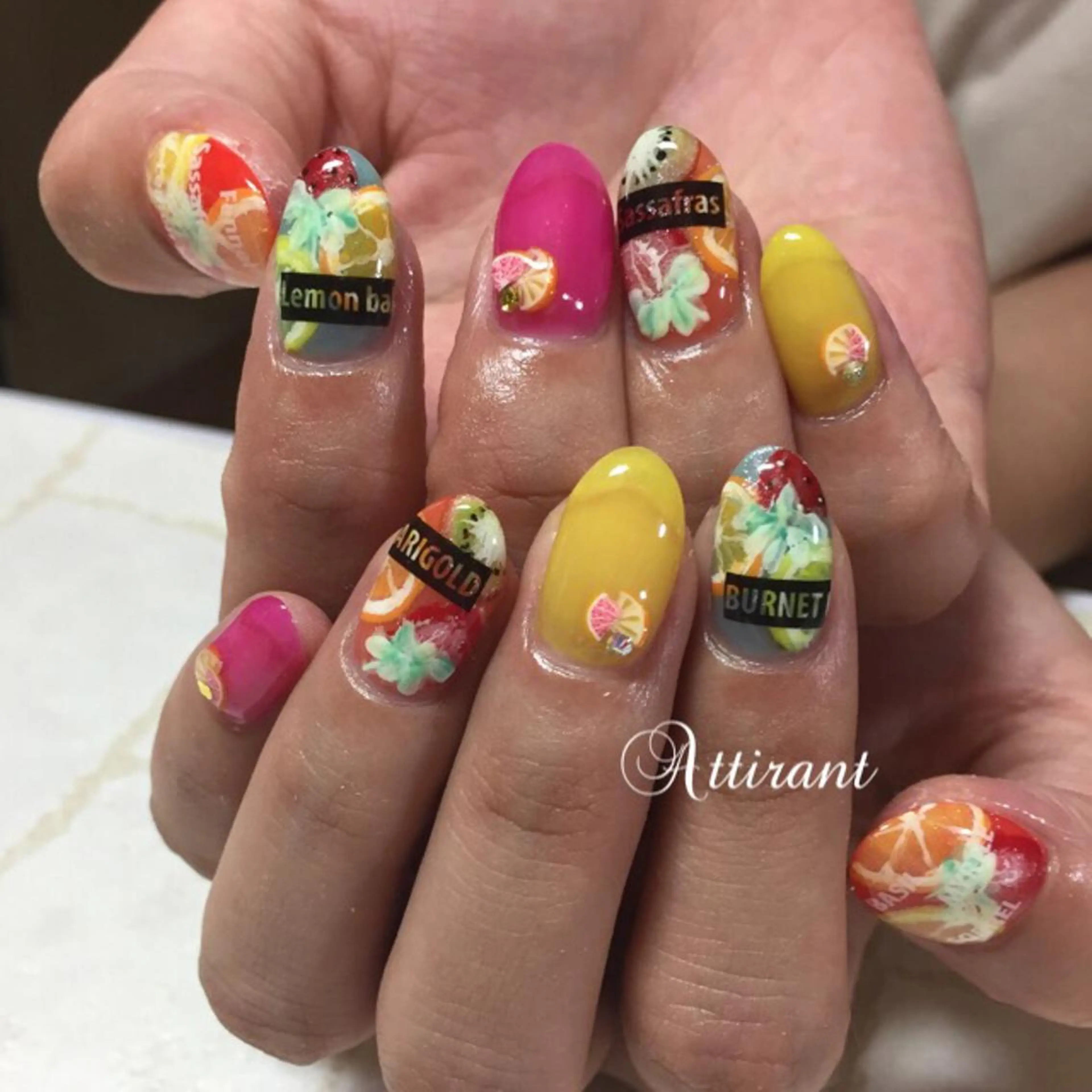 ネイル ハンドネイル ネイルサロン アティロン所属・ネイルサロン アティロンのネイルデザイン