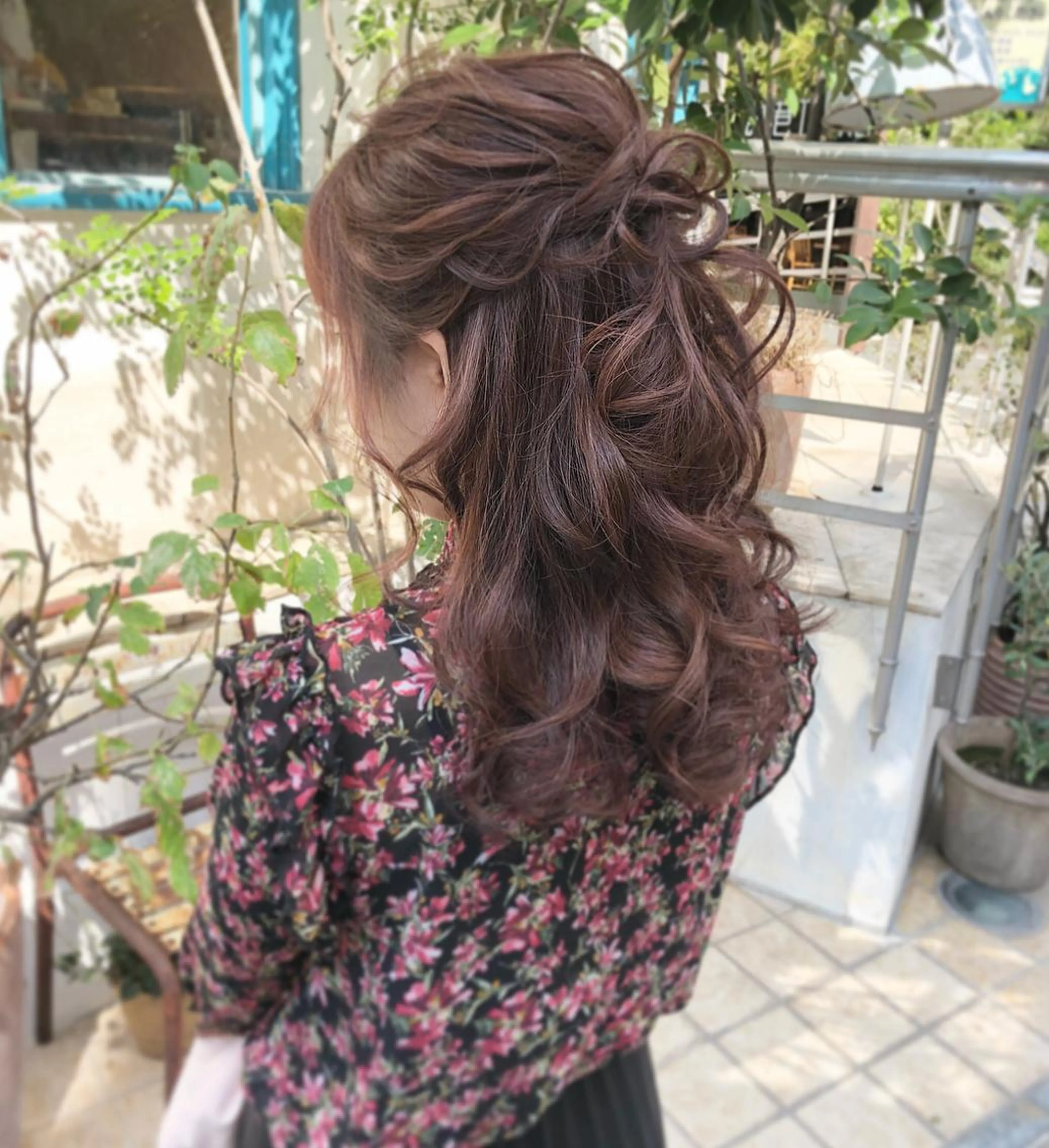 セミロング カラー ヘアアレンジ ハーフアップ ピンクカラー autre所属・大久保 ひでなりのヘアスタイル