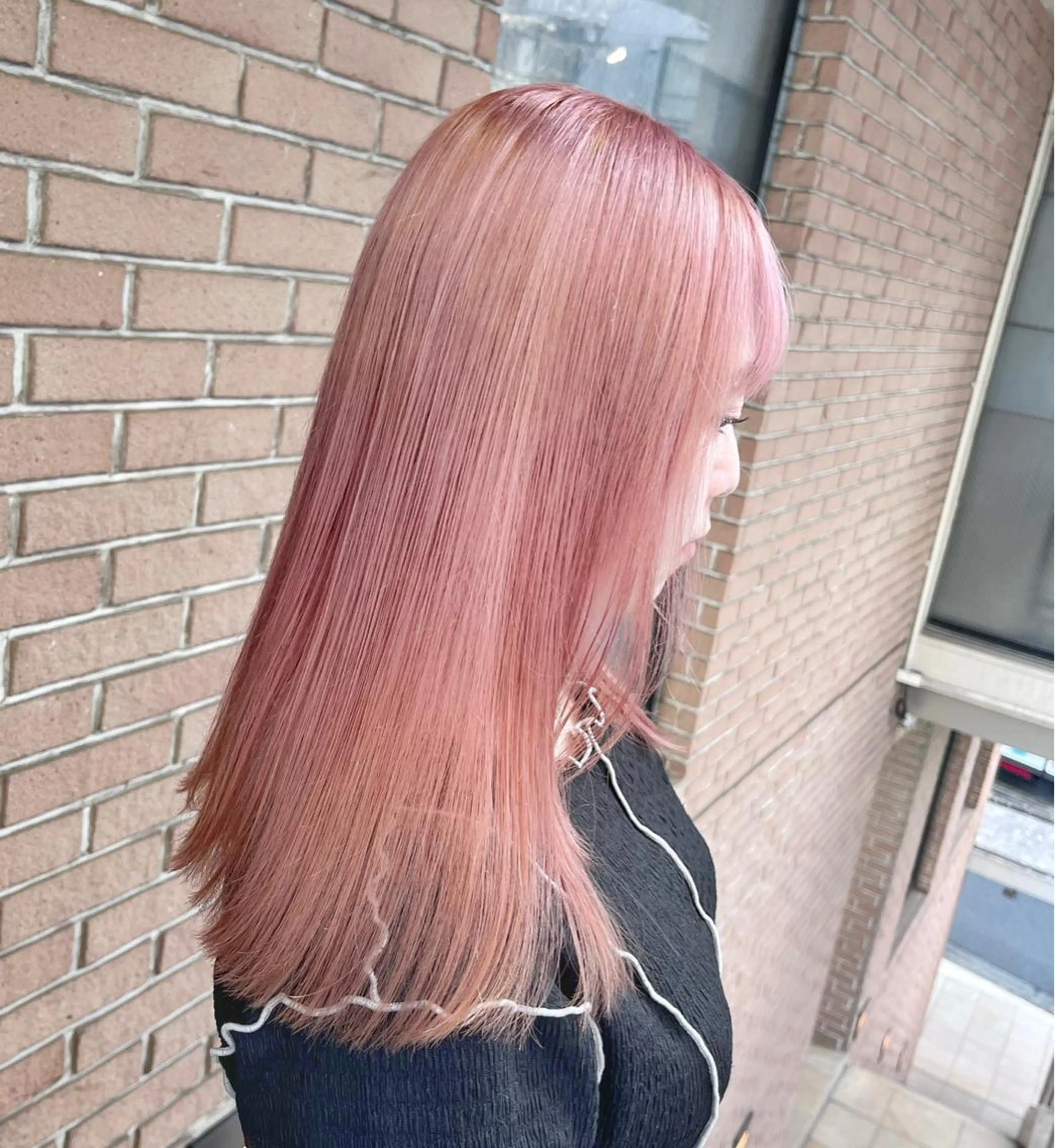 セミロング カラー ヘアアレンジ ブリーチ ヘアカラー ピンクカラー🩷 ヘアセットＮＯ.1のヘアスタイル