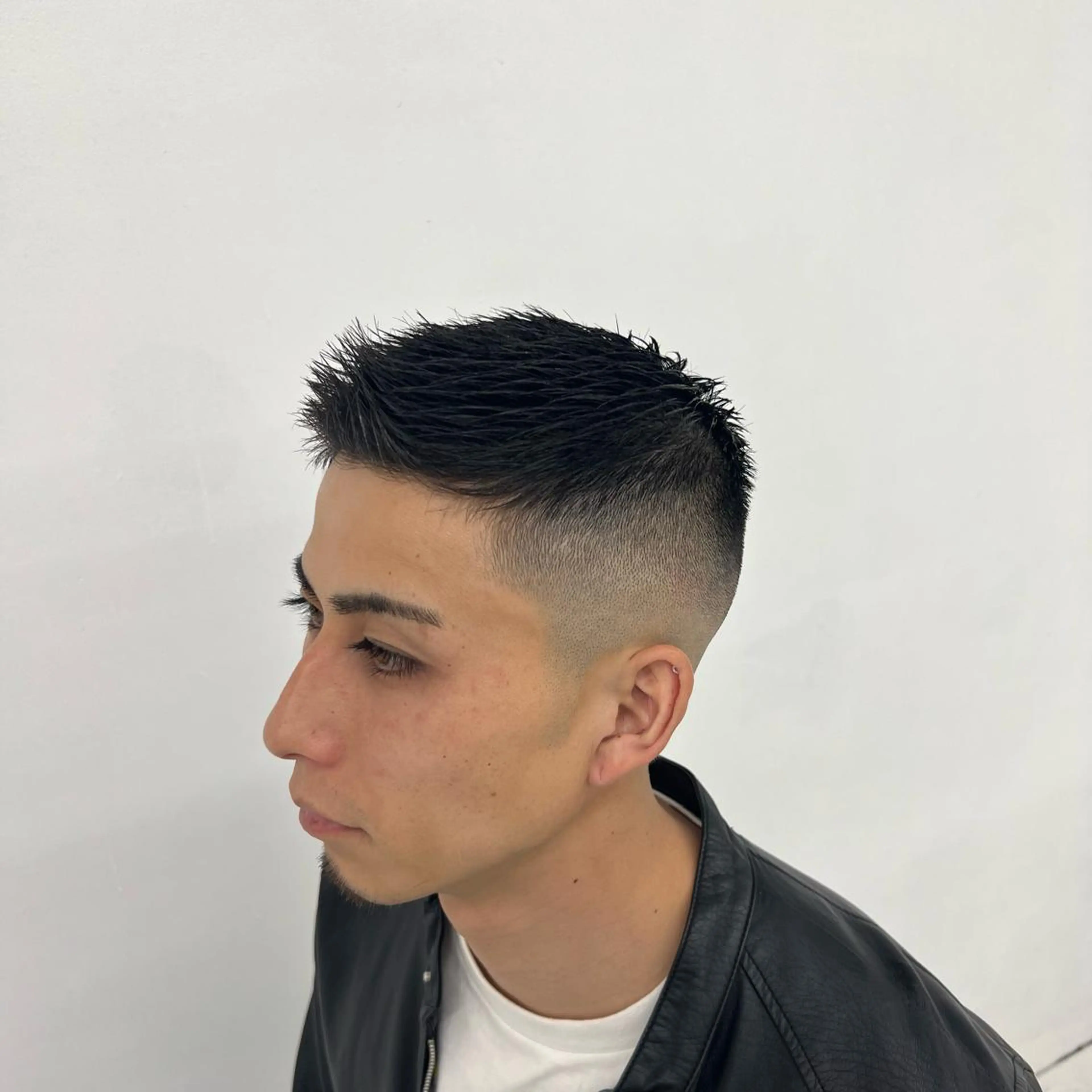 ショート 【メンズ特化】短髪 スパイキーショートのヘアスタイル