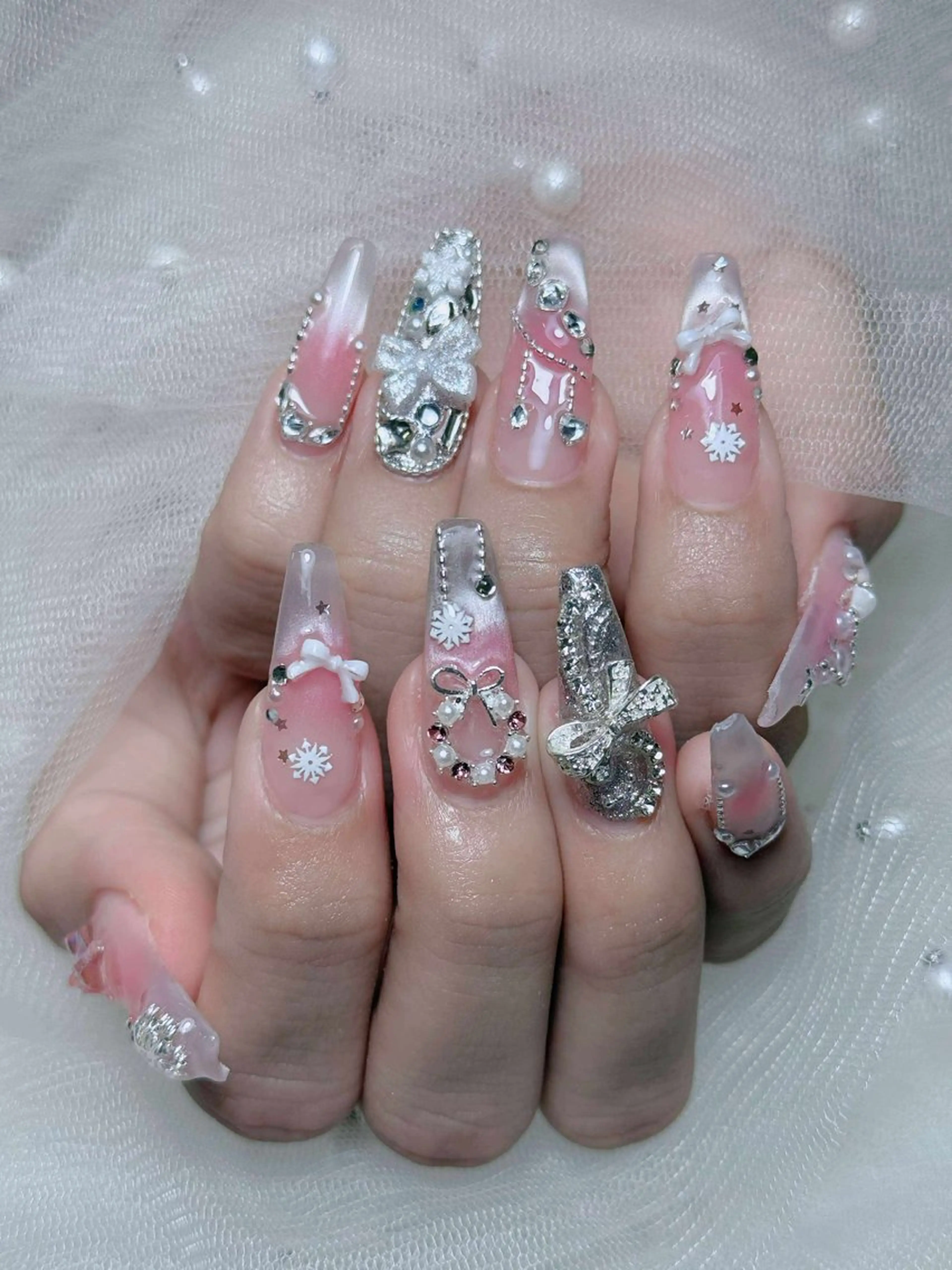 ネイル オーロラネイル チークネイル フットネイル フレンチネイル ハロウィン ハンドネイル Lumi Nail 新大久保3‘のネイルデザイン