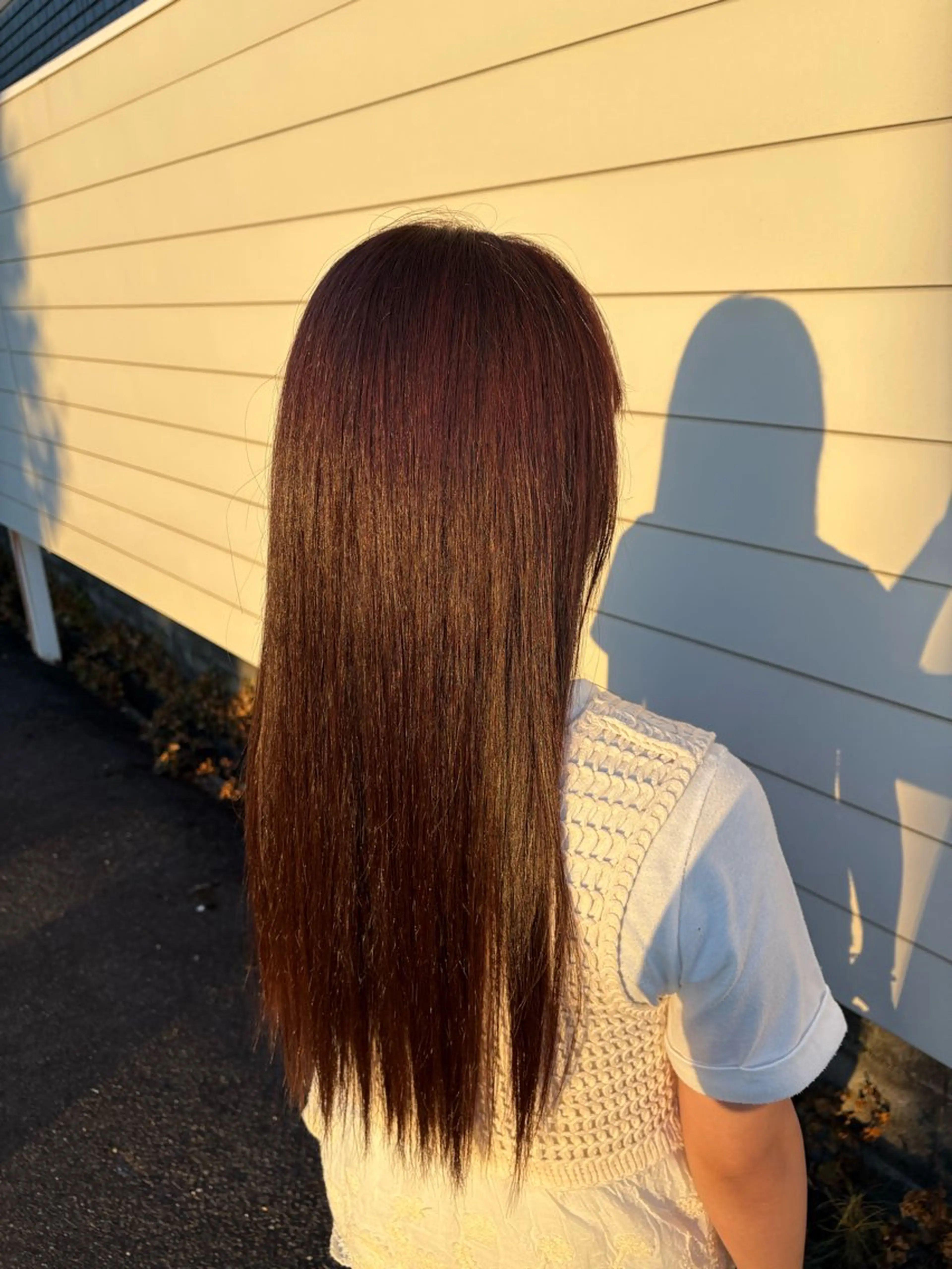 ロング カラー レッドカラー 奥山 和奏のヘアスタイル