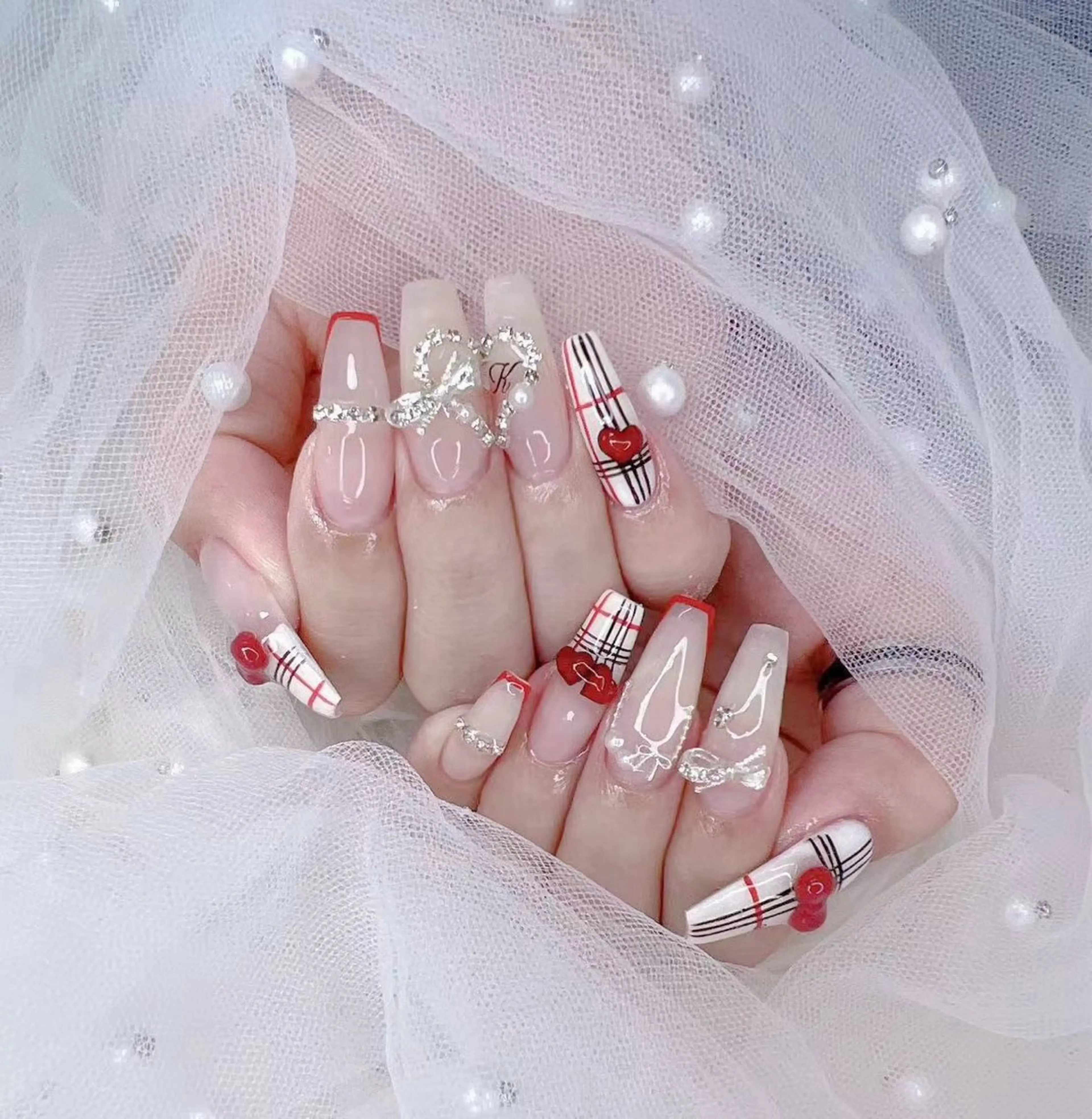 ネイル ハンドネイル フットネイル R salonのネイルデザイン