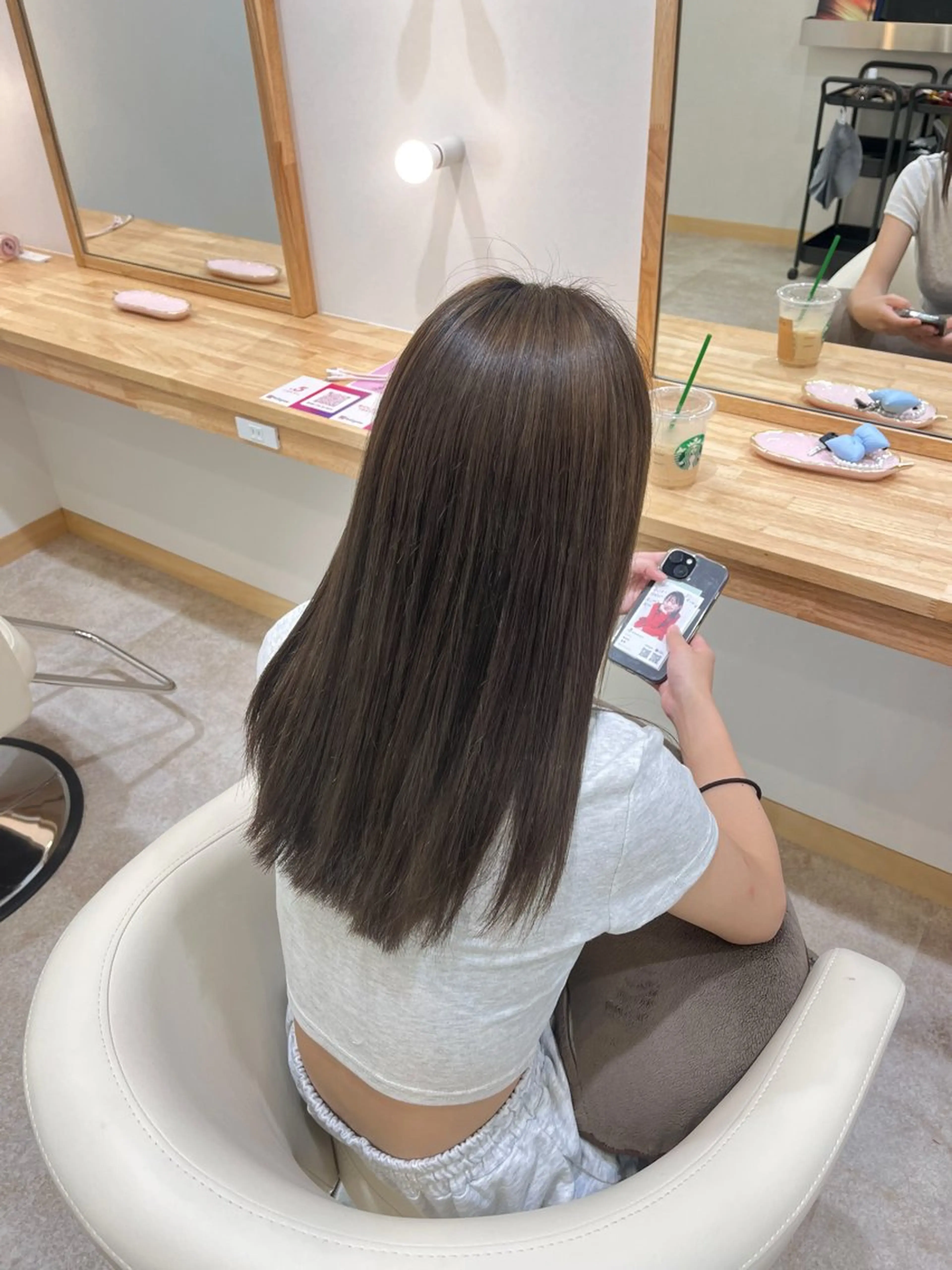 ロング カラー ブリーチ 透明感カラー ブリーチなしカラー スパイキー/レイヤー /キッズカラー/望愛のヘアスタイル