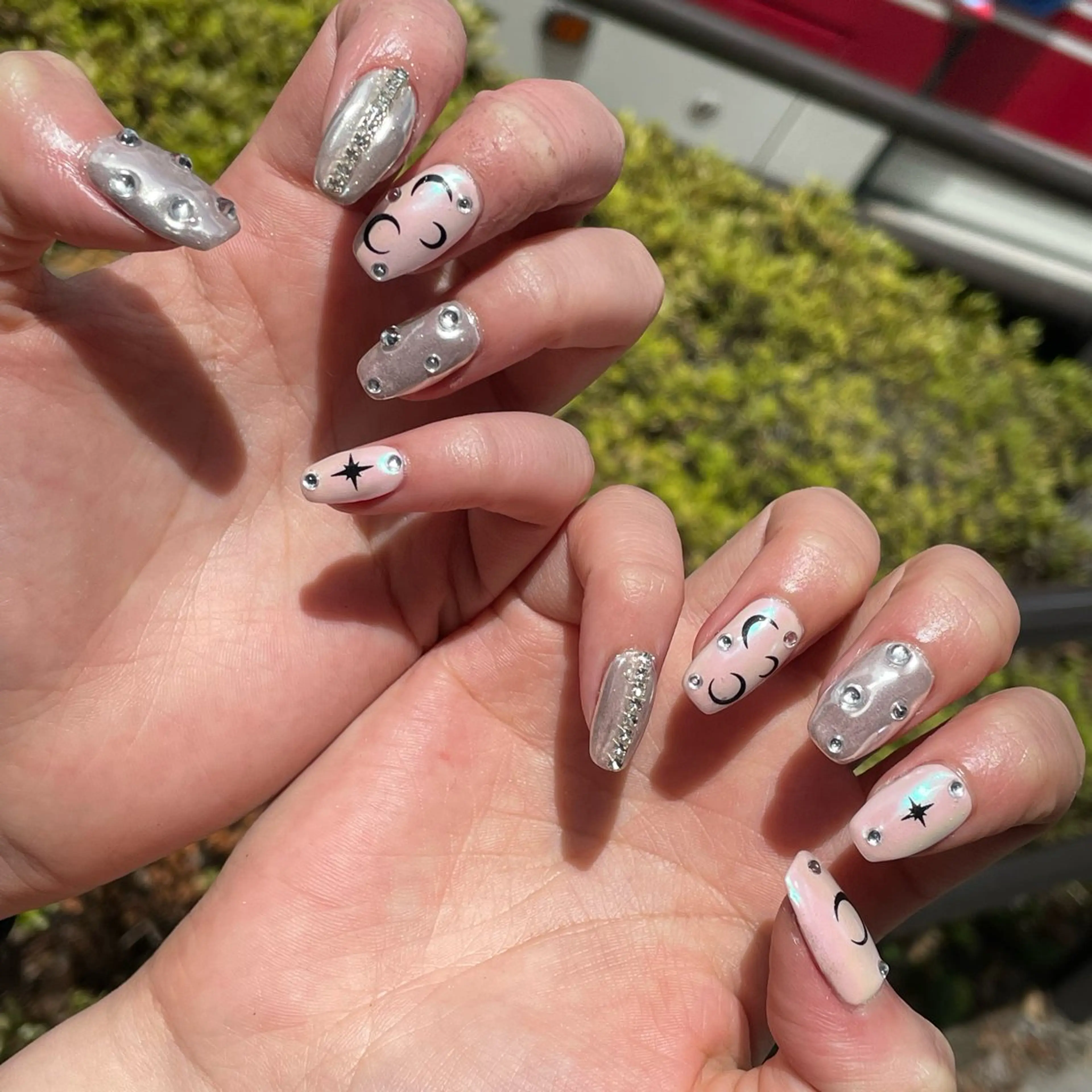 🦋【オフ有り】パラジェルネイル持ち込みデザインOK❕アートし放題(ドライケア付き!)🦋の写真