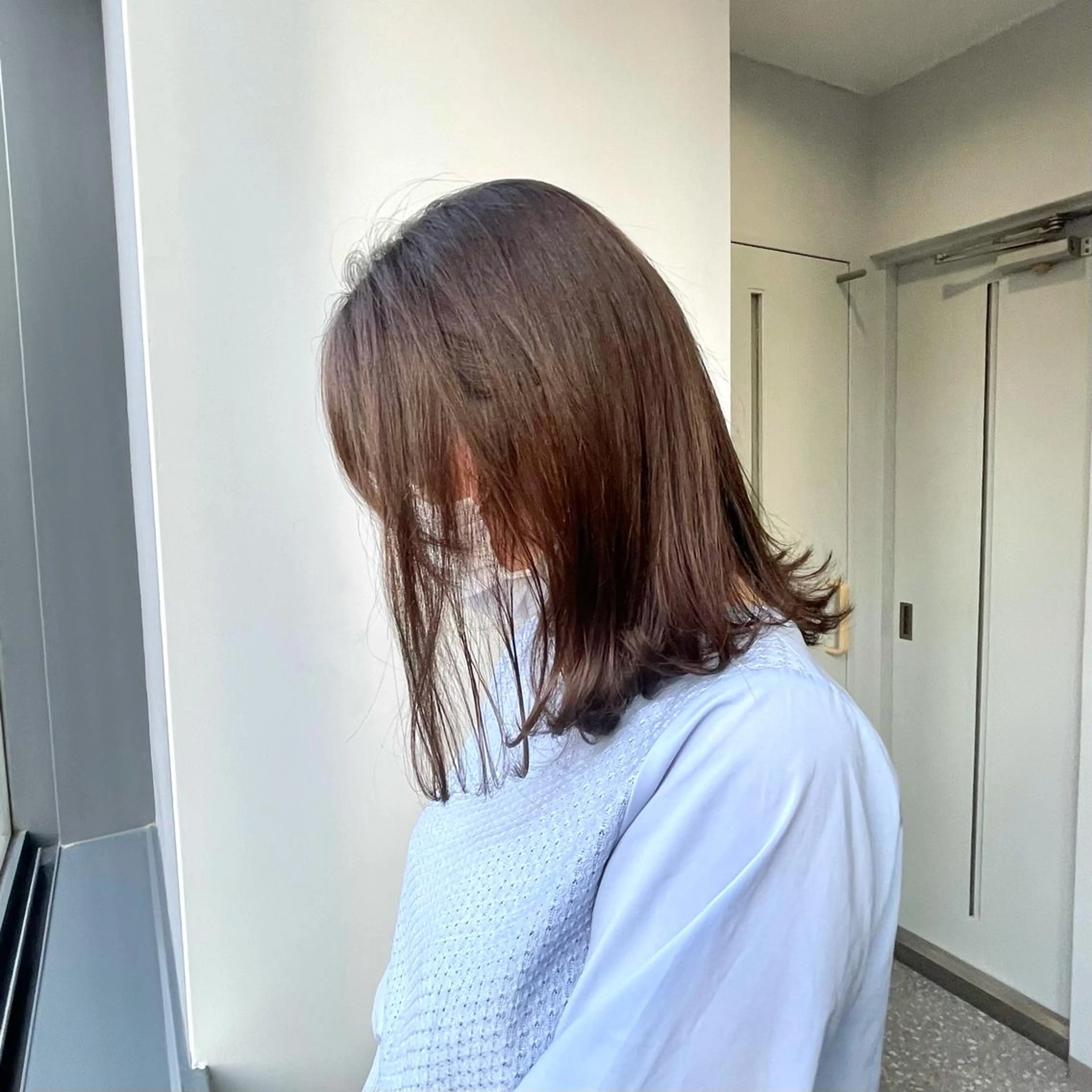 ミディアム カラー アディクシーカラー 透明感カラー Eleanor 立川北口のヘアスタイル