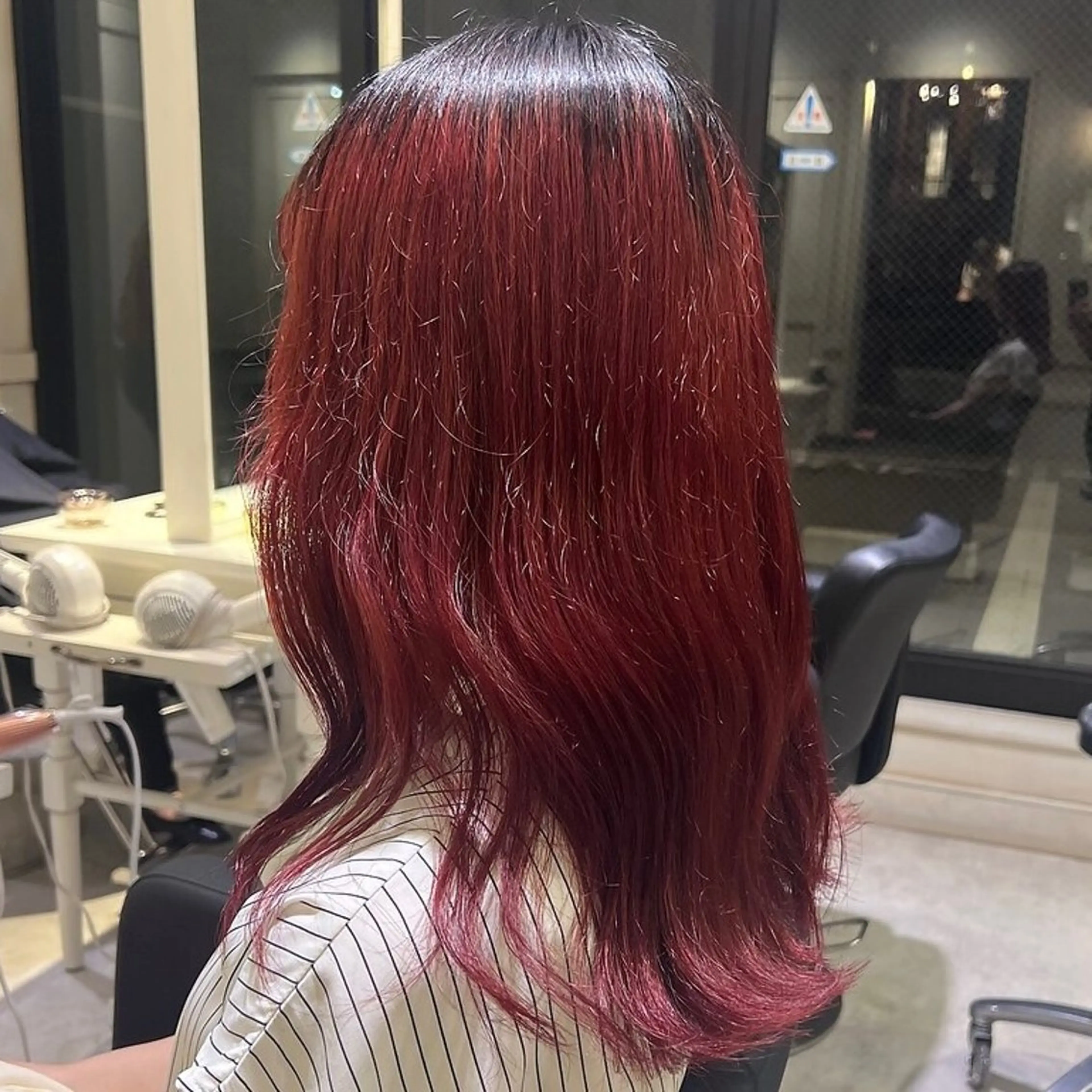 ロング カラー ブリーチ ハイトーンカラー レッドカラー 💖ブリーチ/暖色 𝐘𝐮𝐢💖のヘアスタイル