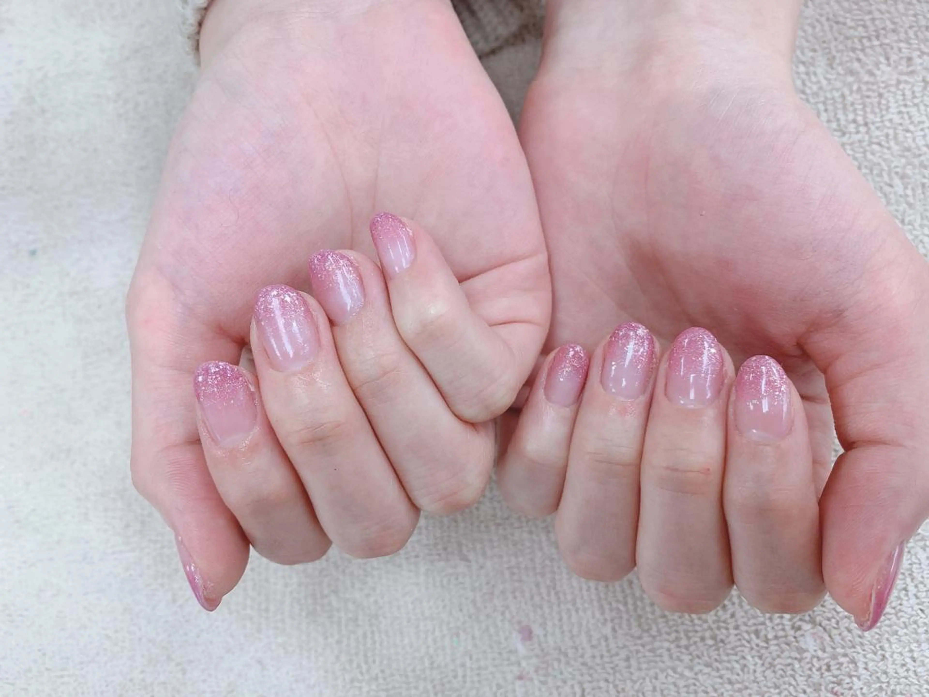ネイル グラデーション ラメ(グリッター) ピンク 春ネイル Bianca KIKUTIHARAのネイルデザイン