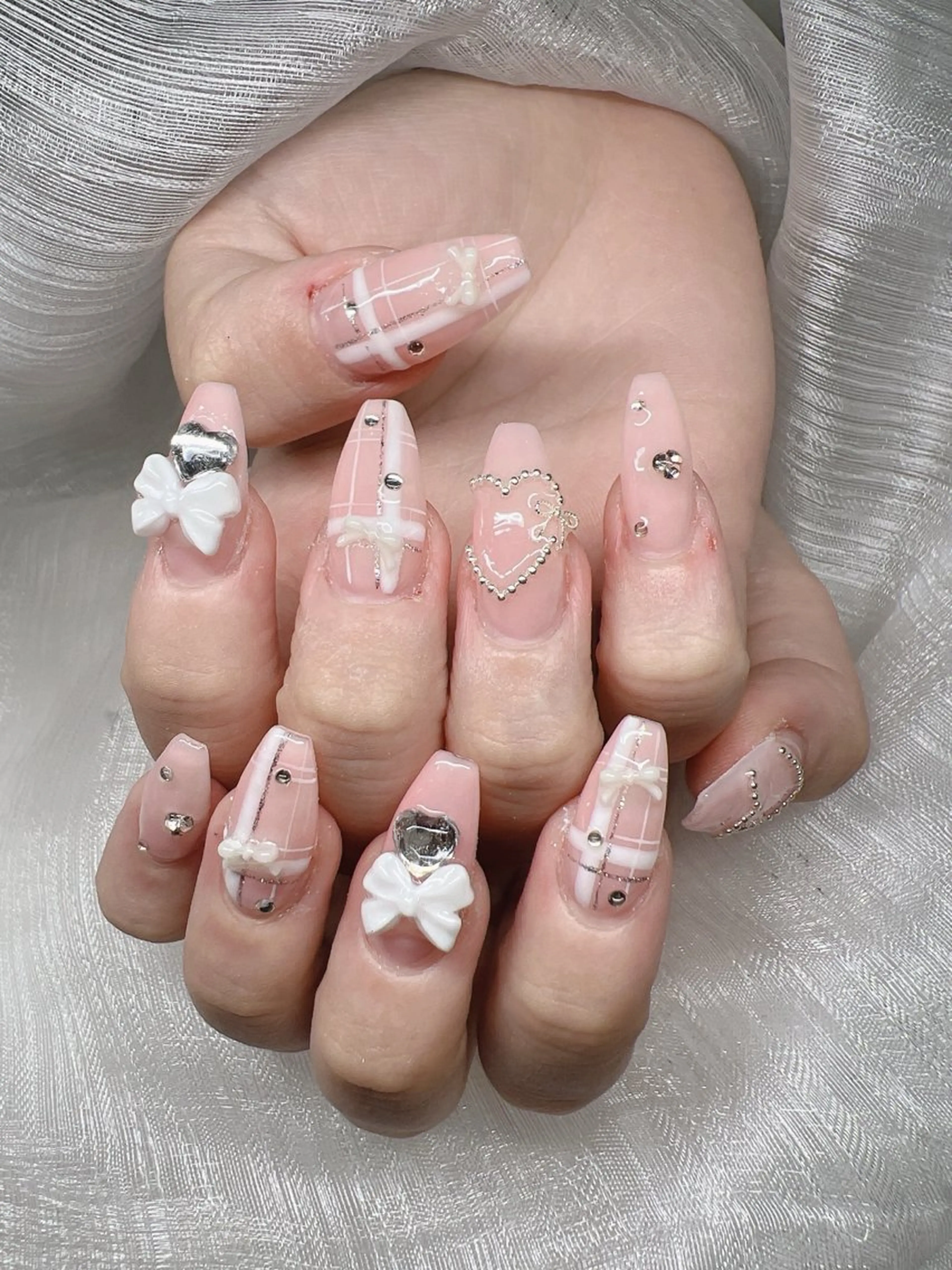 ネイル ハンドネイル Lee Nailsのネイルデザイン