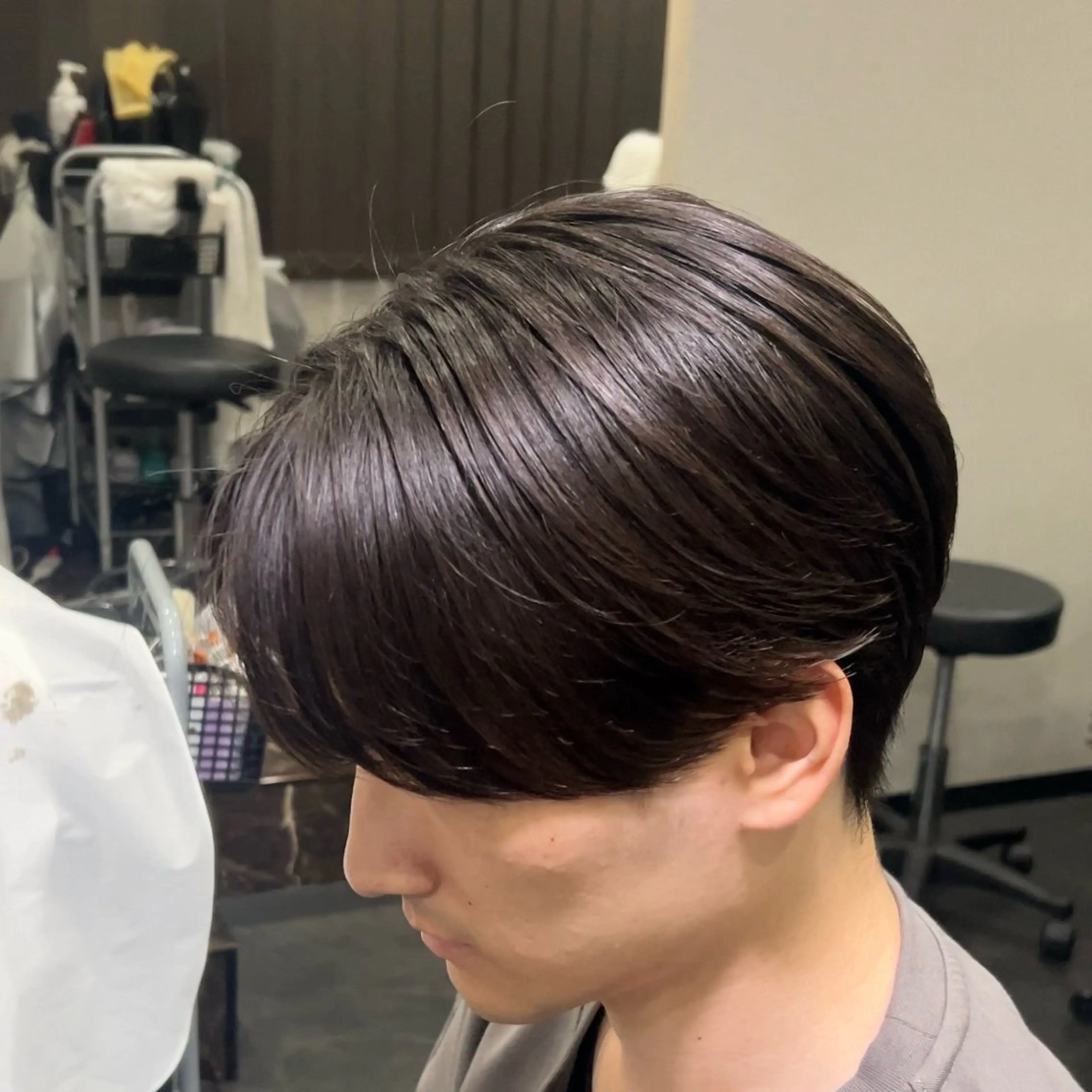 ミディアム メンズ センターパート 縮毛矯正 ulus OSAKA所属・福井 太暉のヘアスタイル